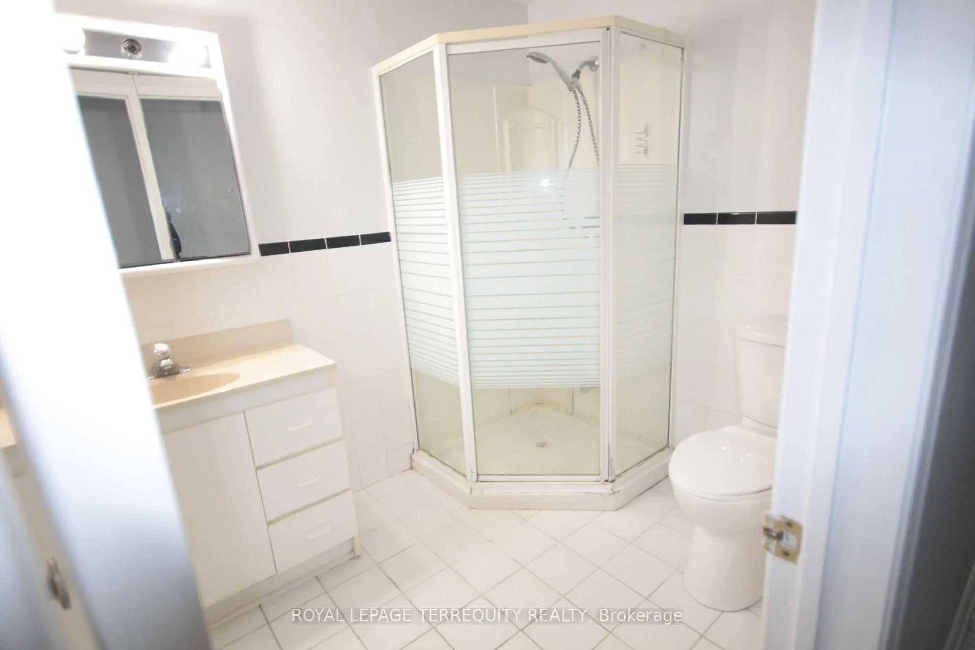Photo 15 of Unit BASEMENT, 39 Joycedale Street, Markham, Middlefield — HOMEH