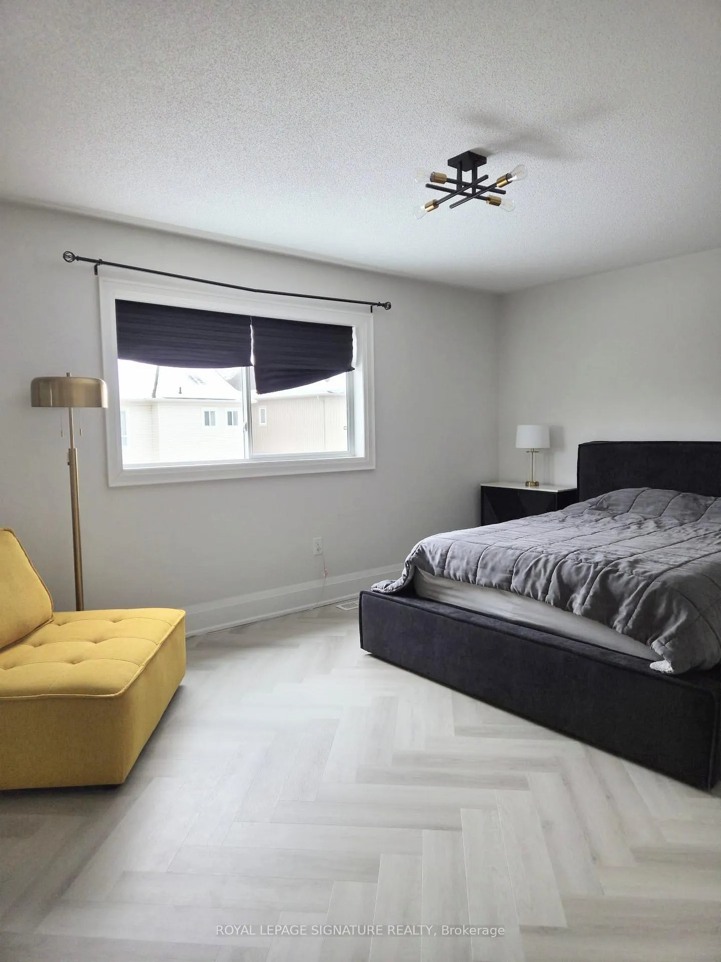 Photo 7 of 60 William Fair Drive, Clarington, Bowmanville — HOMEH