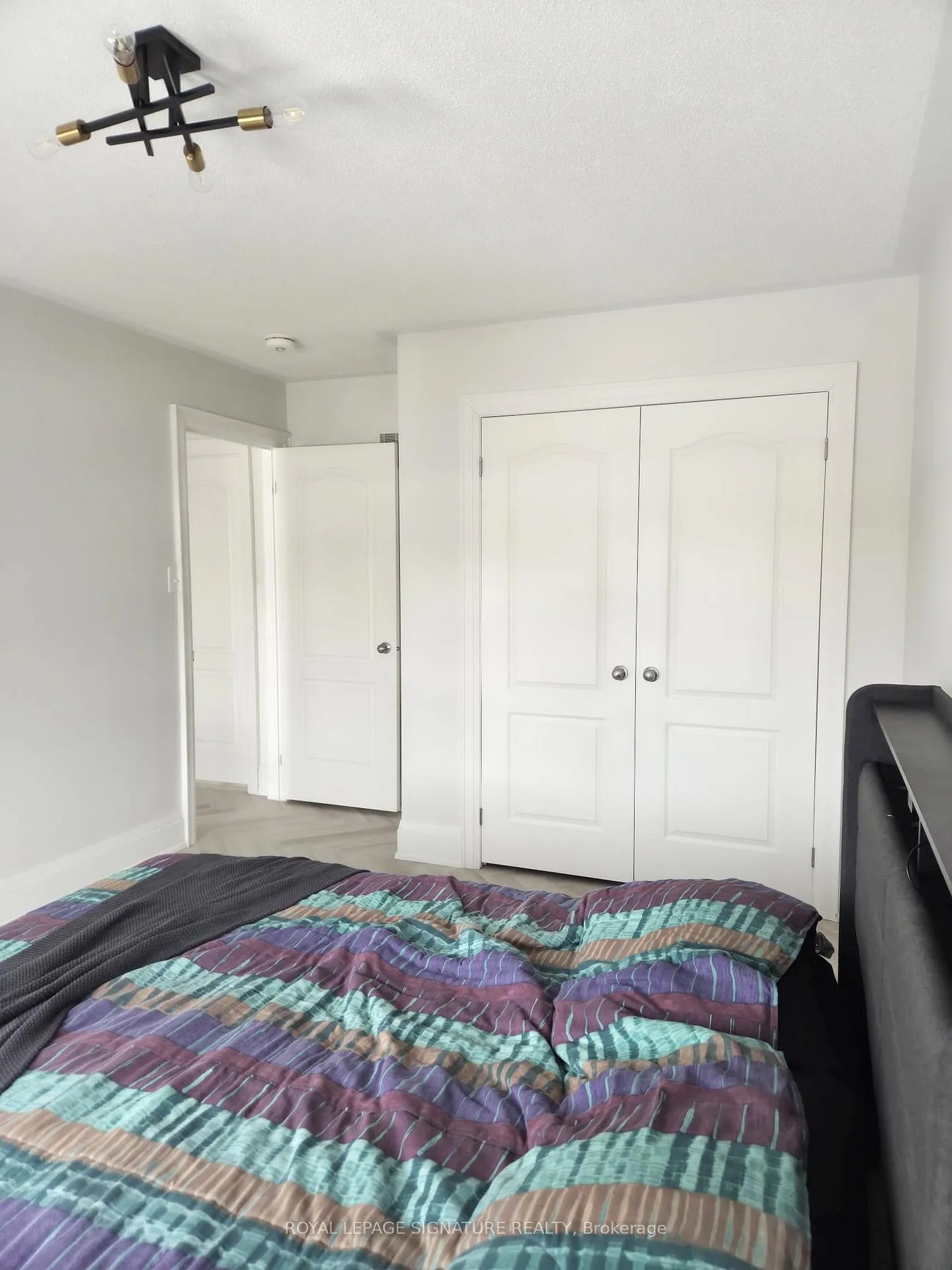 Photo 10 of 60 William Fair Drive, Clarington, Bowmanville — HOMEH