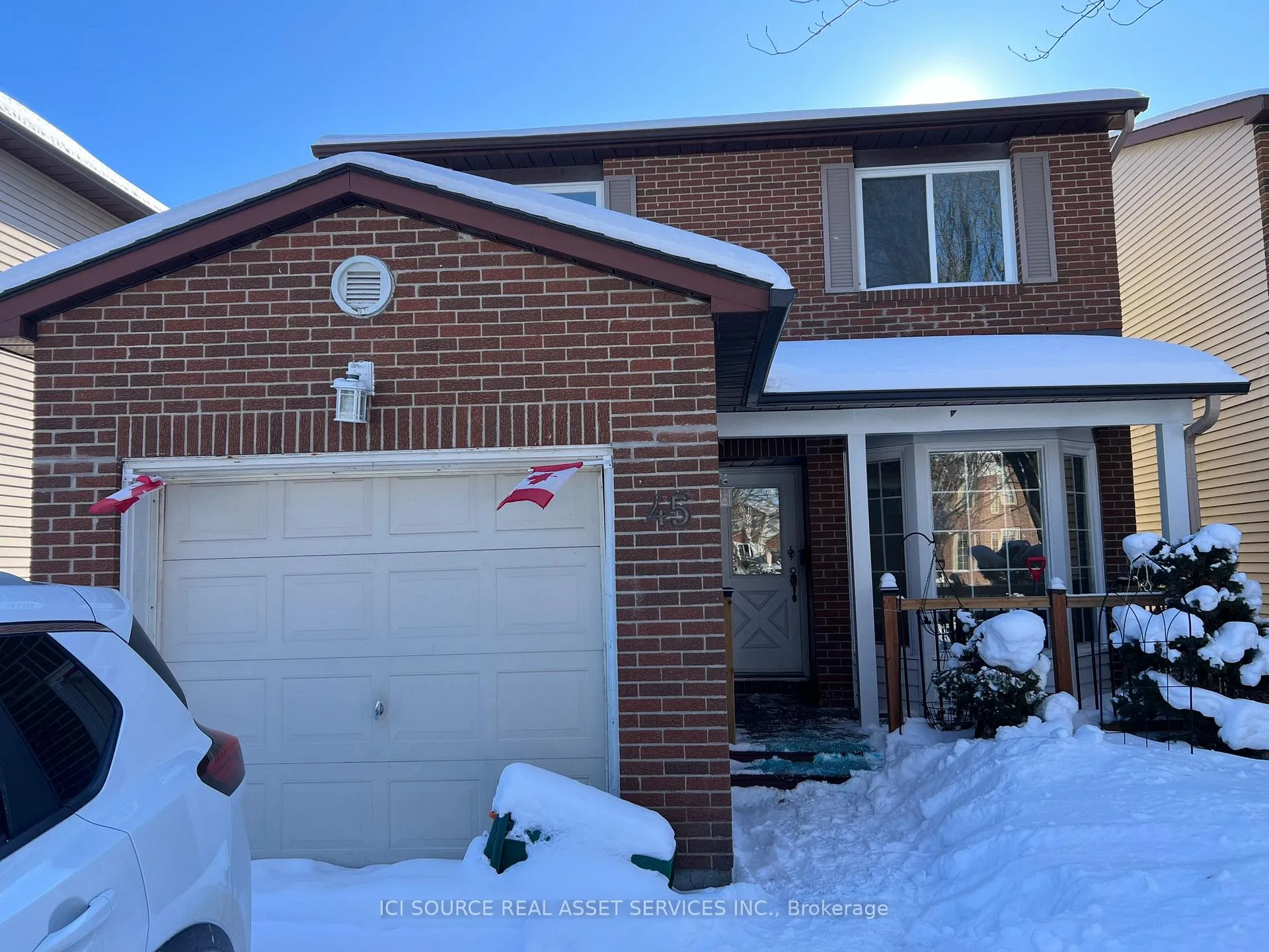 Photo 2 of 45 Huntsman Crescent, Ottawa, Kanata - Bridlewood — HOMEH