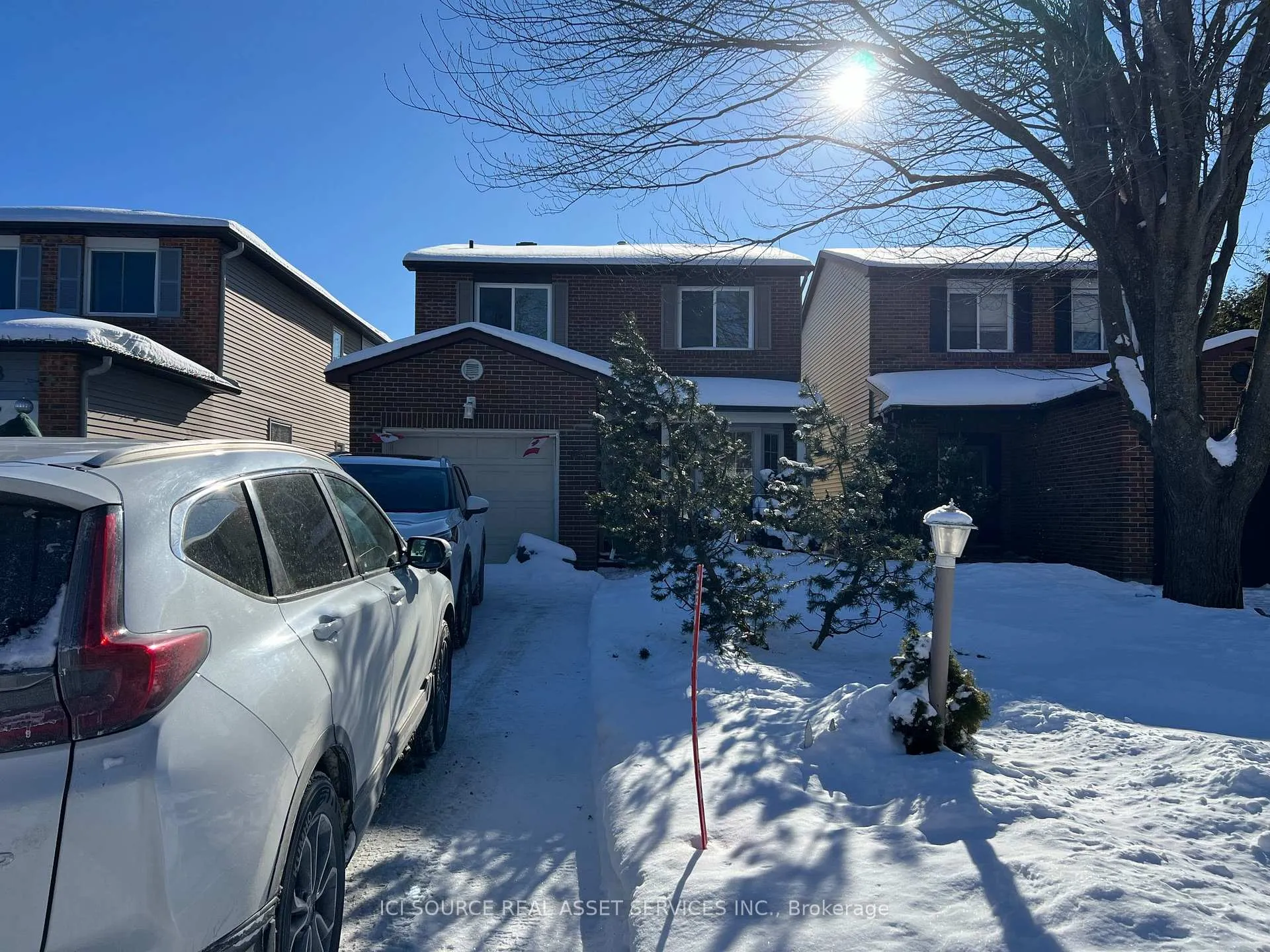 Photo 3 of 45 Huntsman Crescent, Ottawa, Kanata - Bridlewood — HOMEH