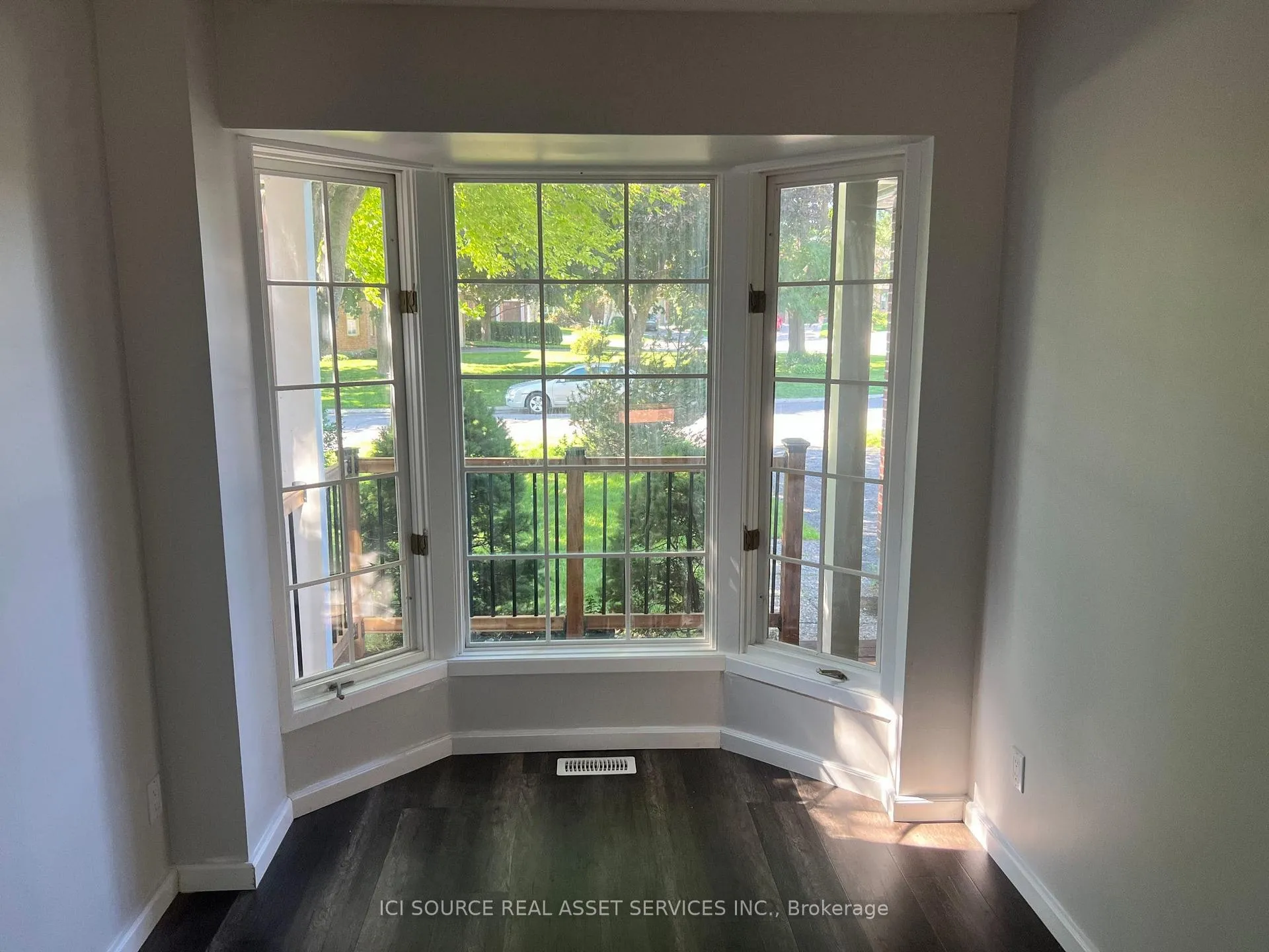 Photo 15 of 45 Huntsman Crescent, Ottawa, Kanata - Bridlewood — HOMEH