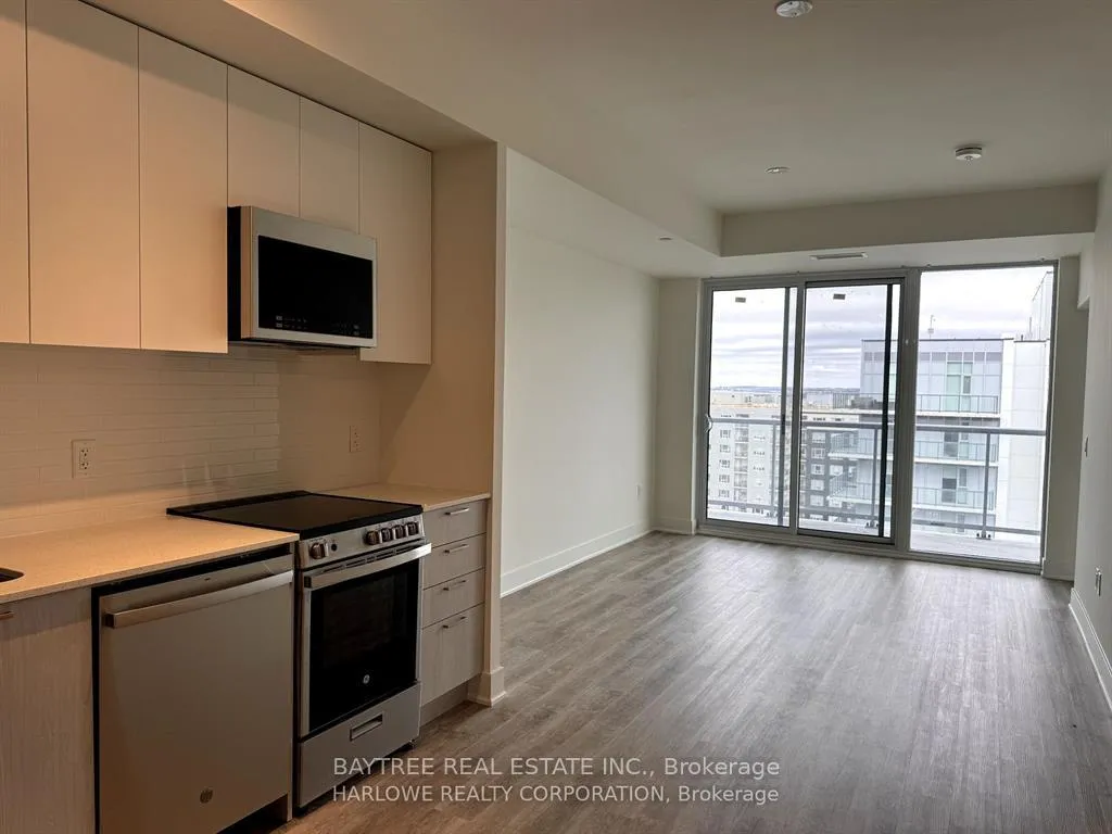 Front of Unit 1206, 195 Redpath Avenue