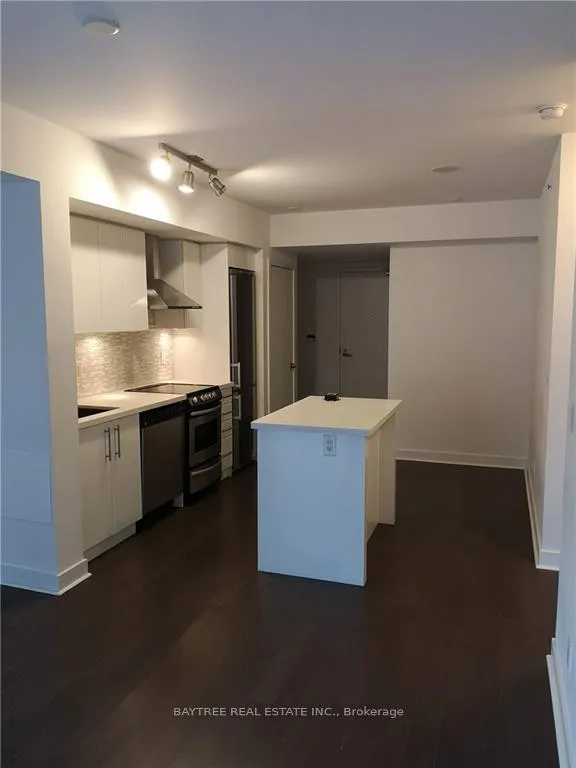 Photo 4 of Unit 1205, 58 Orchard View Boulevard, Toronto, Yonge-Eglinton — HOMEH