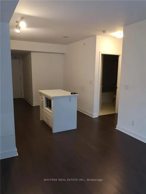 Photo 6 of Unit 1205, 58 Orchard View Boulevard, Toronto, Yonge-Eglinton — HOMEH