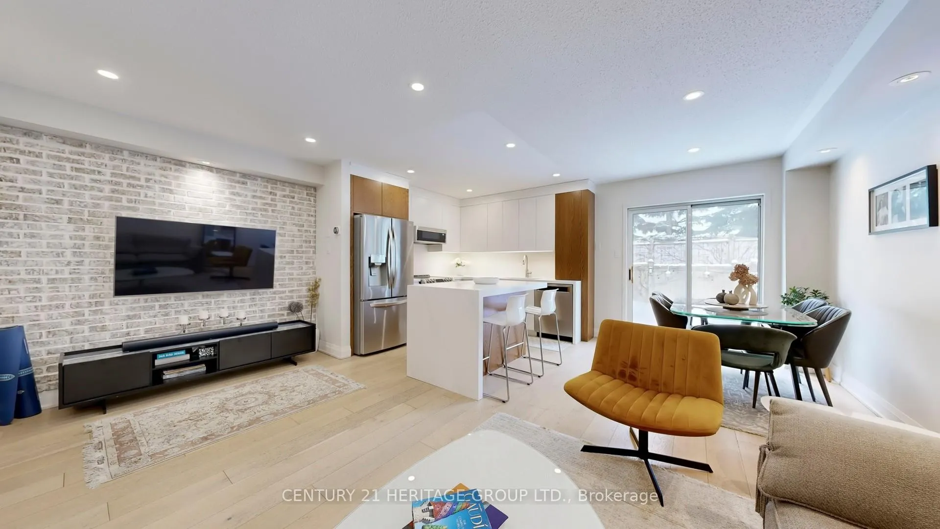 Photo 7 of 35 Kelso Crescent, Vaughan, Maple — HOMEH