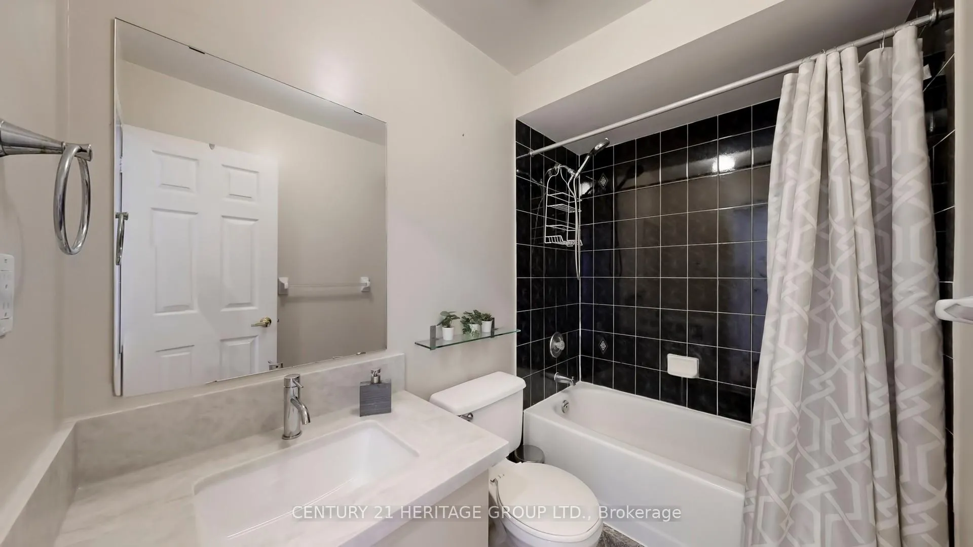 Photo 28 of 35 Kelso Crescent, Vaughan, Maple — HOMEH
