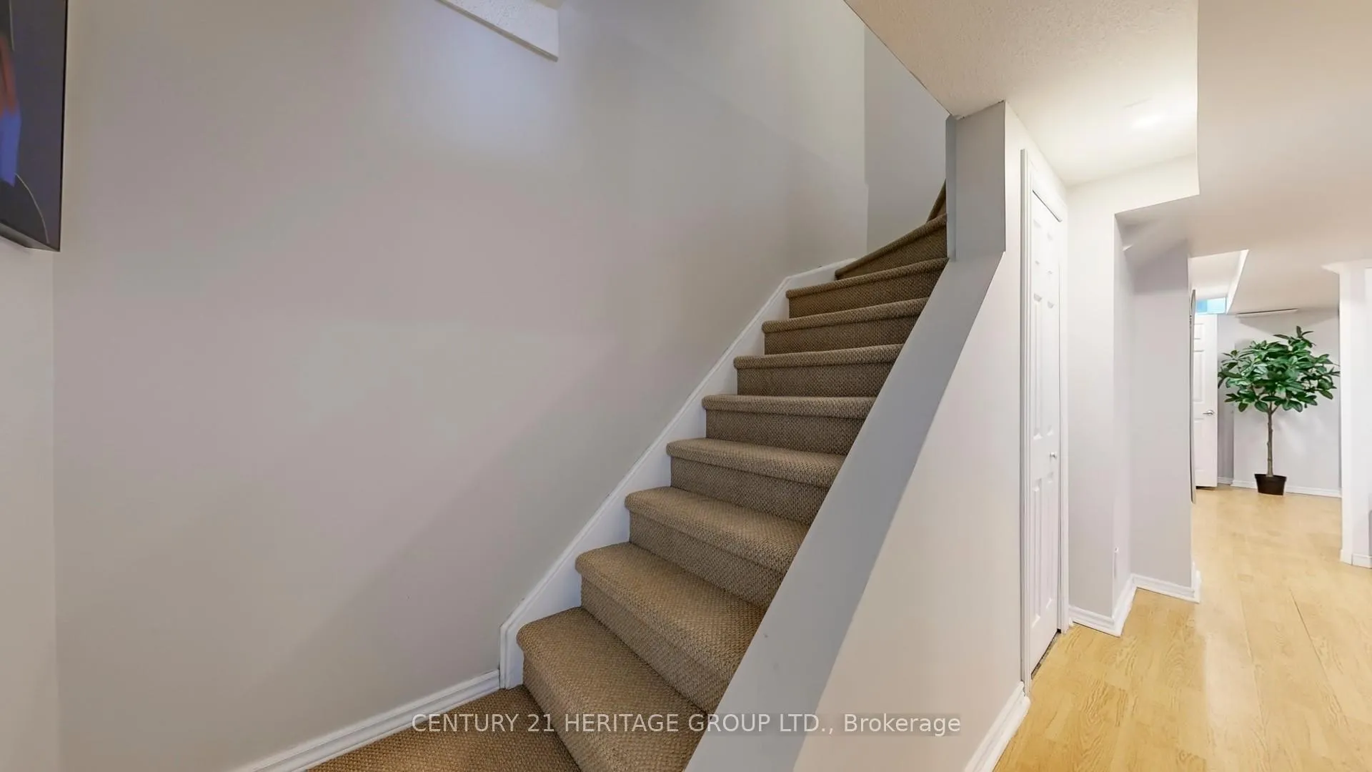 Photo 30 of 35 Kelso Crescent, Vaughan, Maple — HOMEH