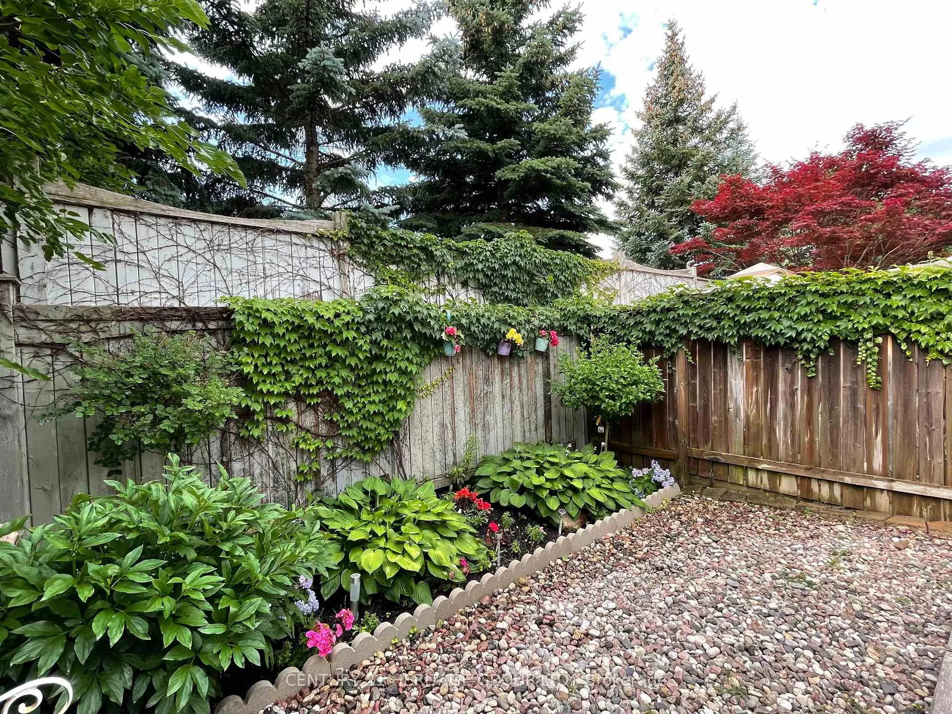 Photo 41 of 35 Kelso Crescent, Vaughan, Maple — HOMEH