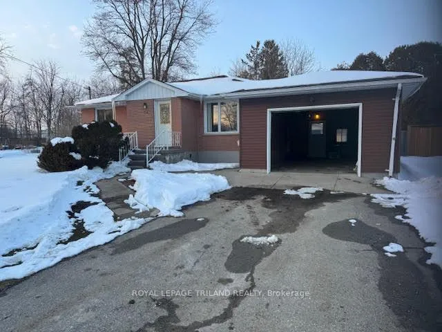 Photo 2 of 154 Ross Avenue, Thames Centre, Dorchester — HOMEH