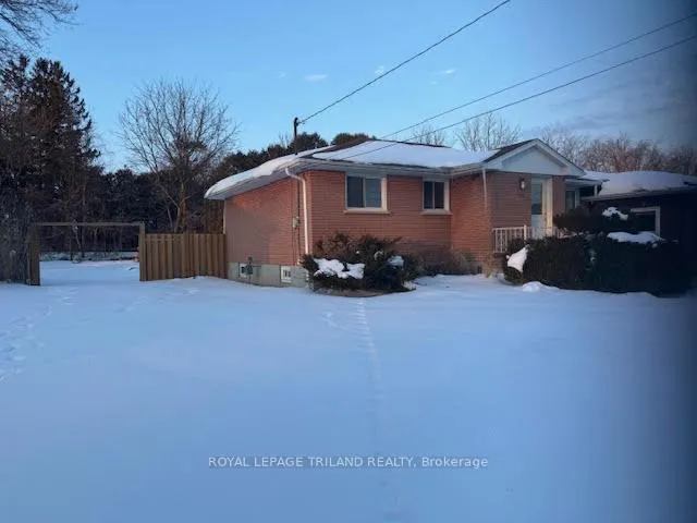 Photo 3 of 154 Ross Avenue, Thames Centre, Dorchester — HOMEH