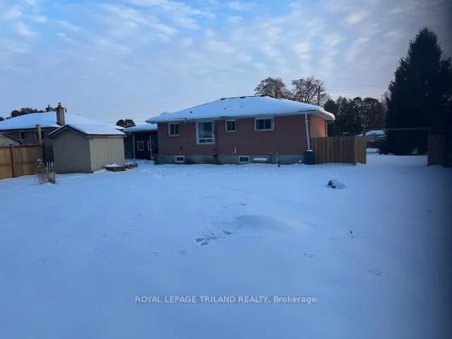 Photo 13 of 154 Ross Avenue, Thames Centre, Dorchester — HOMEH