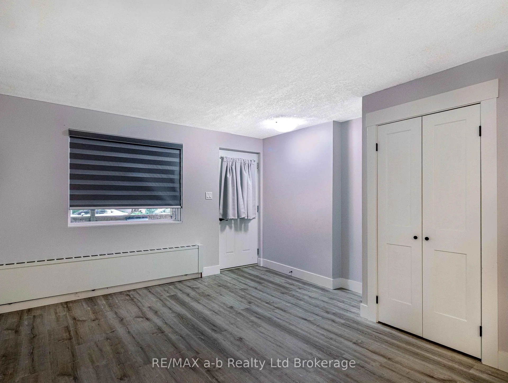 Photo 8 of 14 Victor Street, London, South F — HOMEH