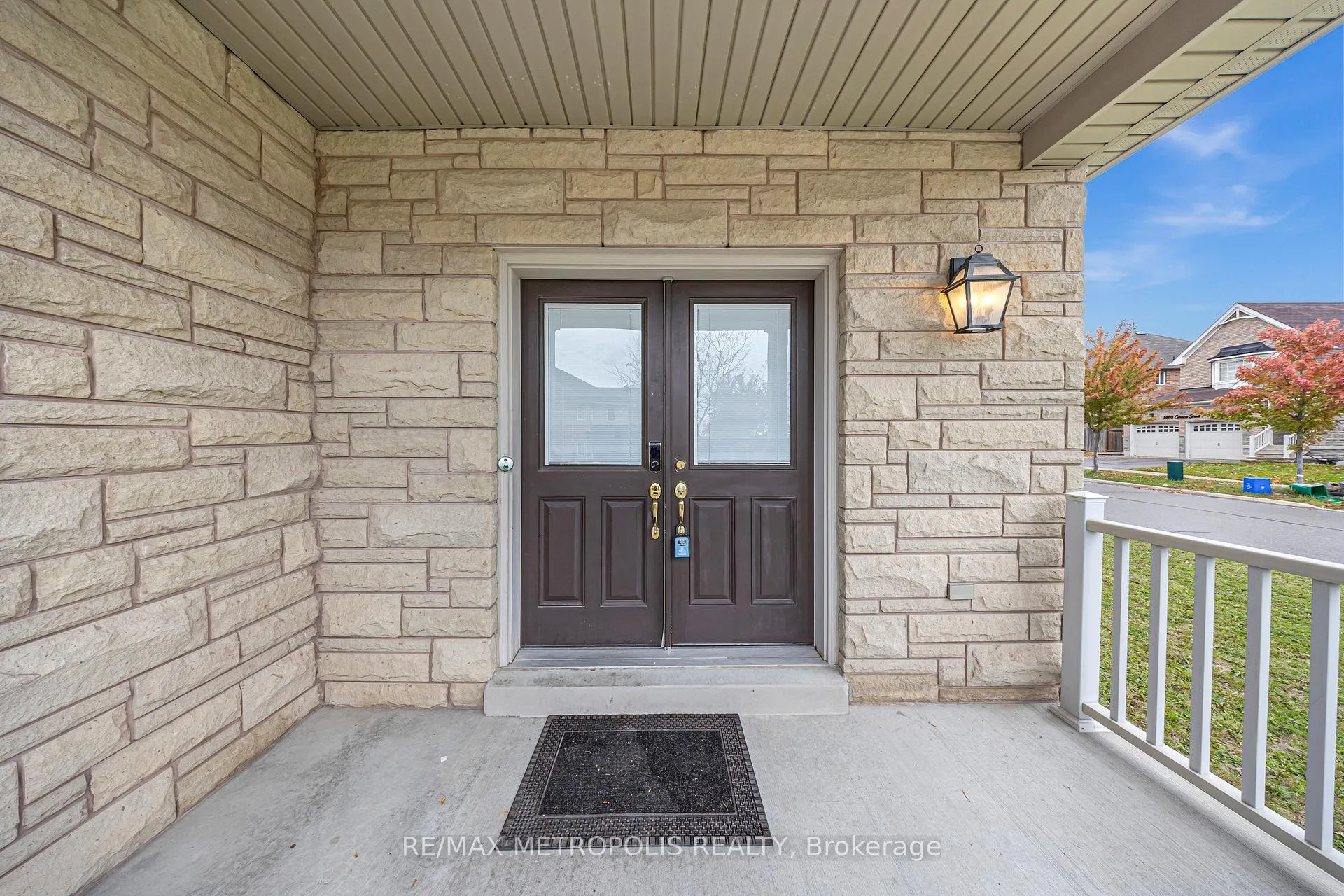 Photo 5 of 1665 Pennel Drive, Oshawa, Taunton — HOMEH