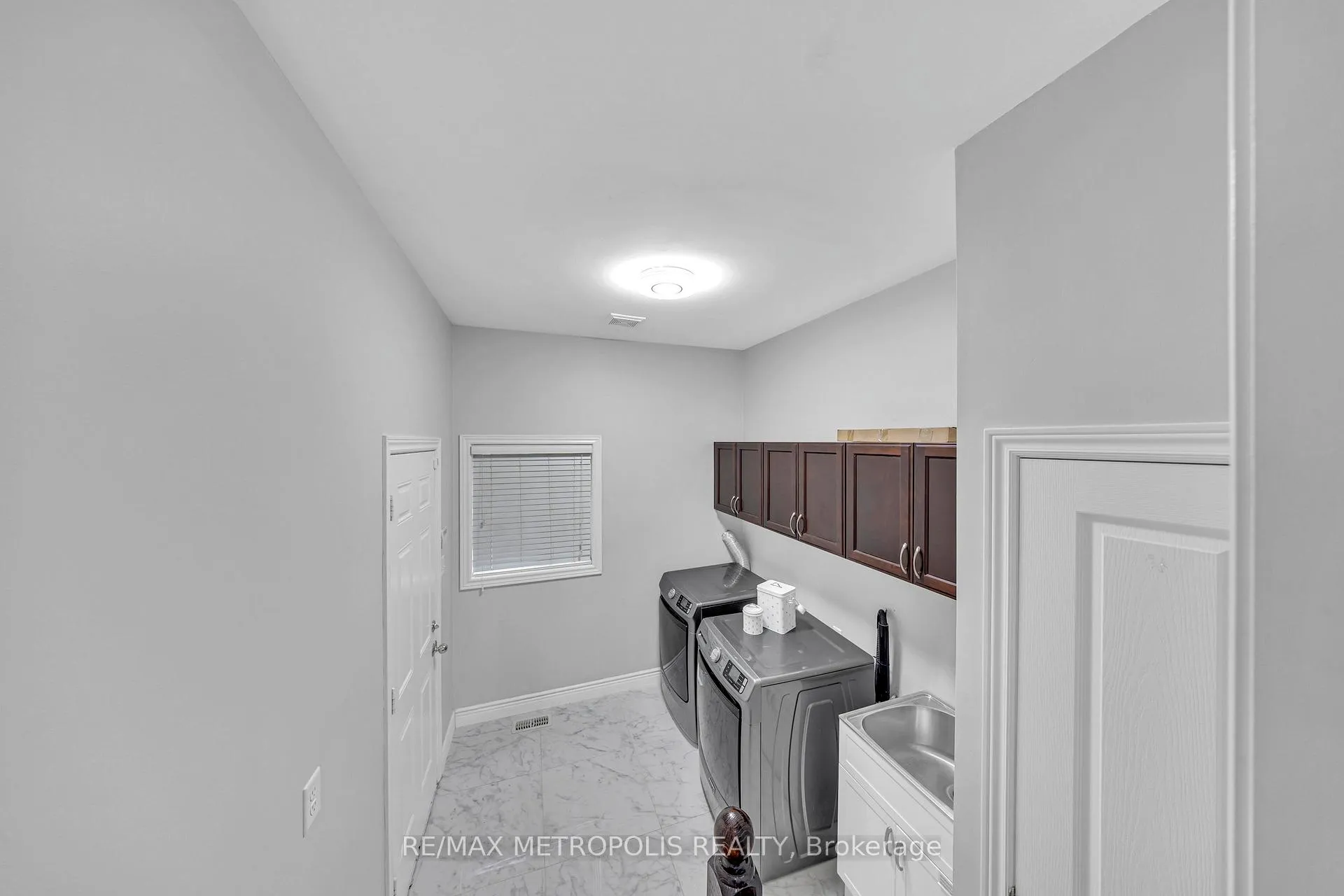 Photo 15 of 1665 Pennel Drive, Oshawa, Taunton — HOMEH