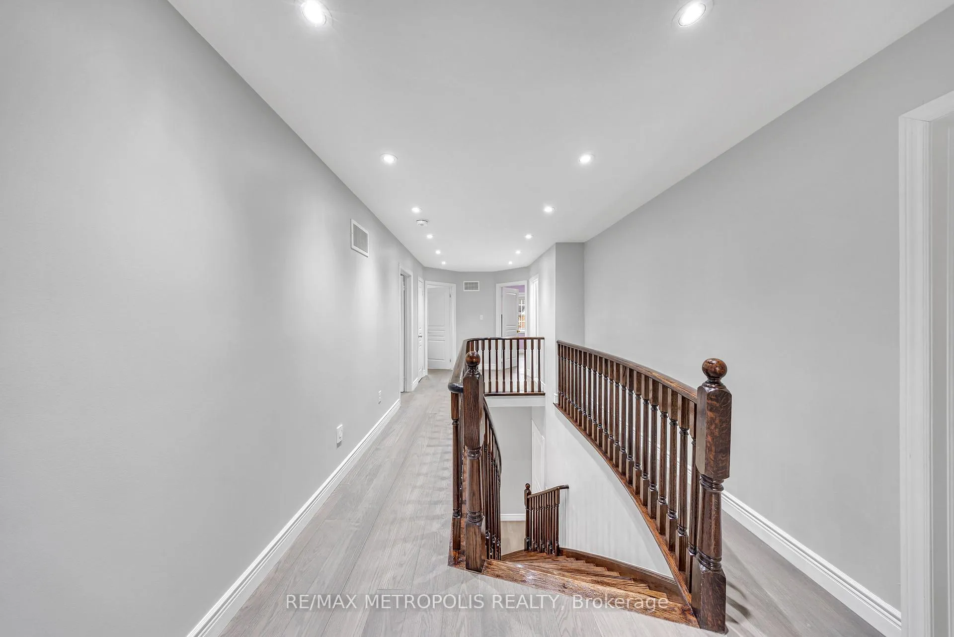 Photo 30 of 1665 Pennel Drive, Oshawa, Taunton — HOMEH