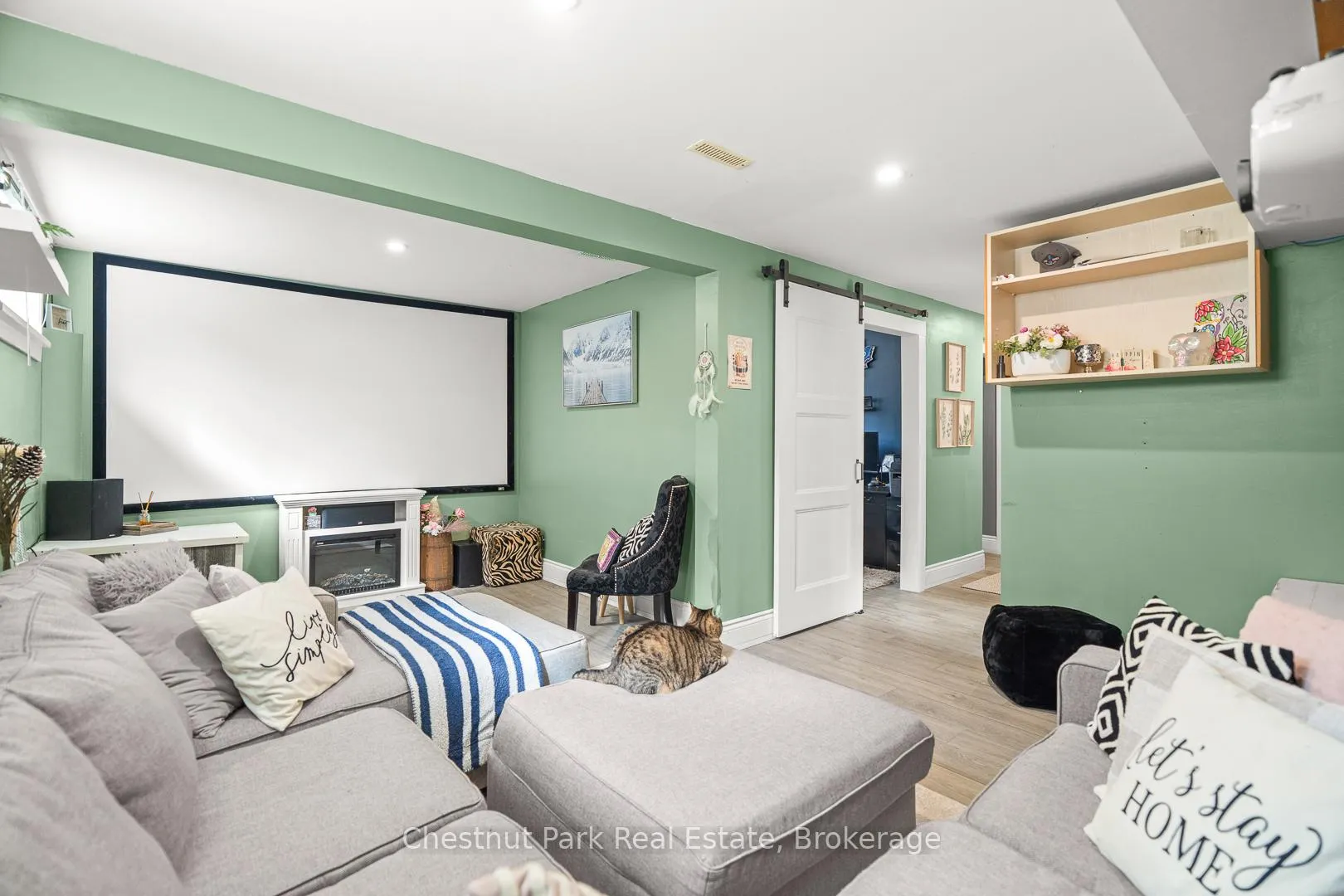 Photo 31 of 70 Milton Street, Bracebridge, Macaulay — HOMEH