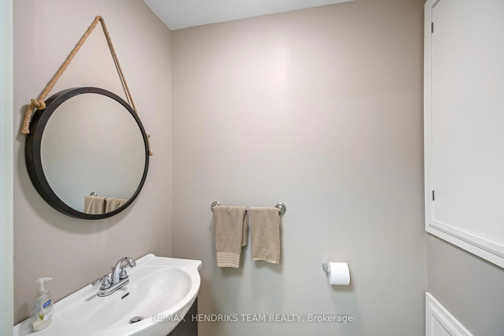 Photo 9 of Unit 20, 19 Lake Street, Grimsby, Grimsby Beach — HOMEH