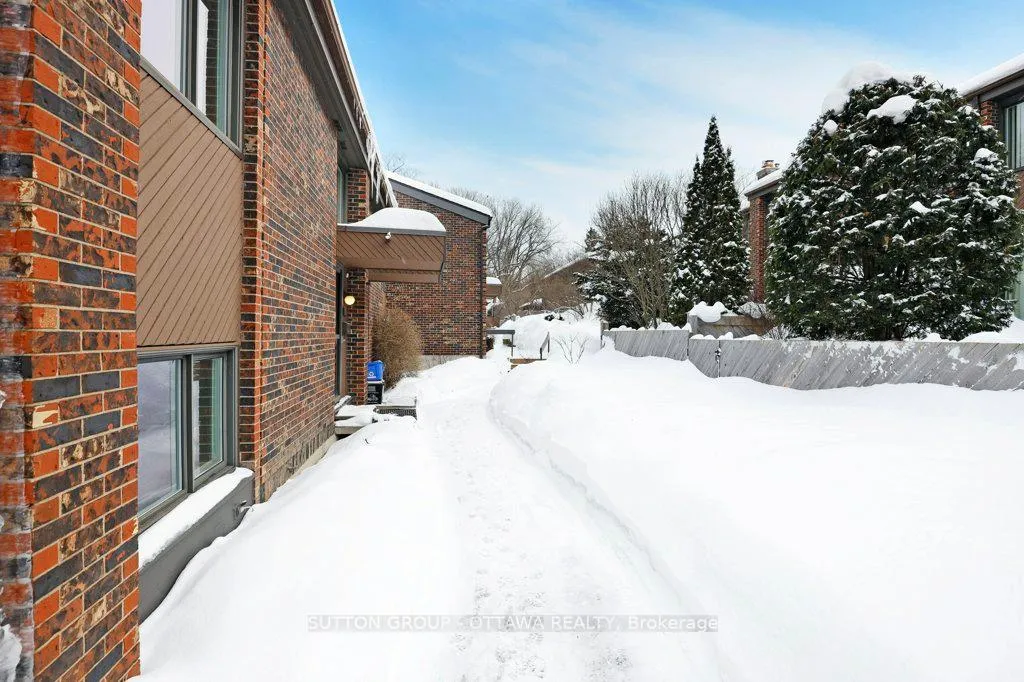 Photo 2 of Unit 60, 121 Buell Street, Ottawa, Westboro/Hampton Park — HOMEH