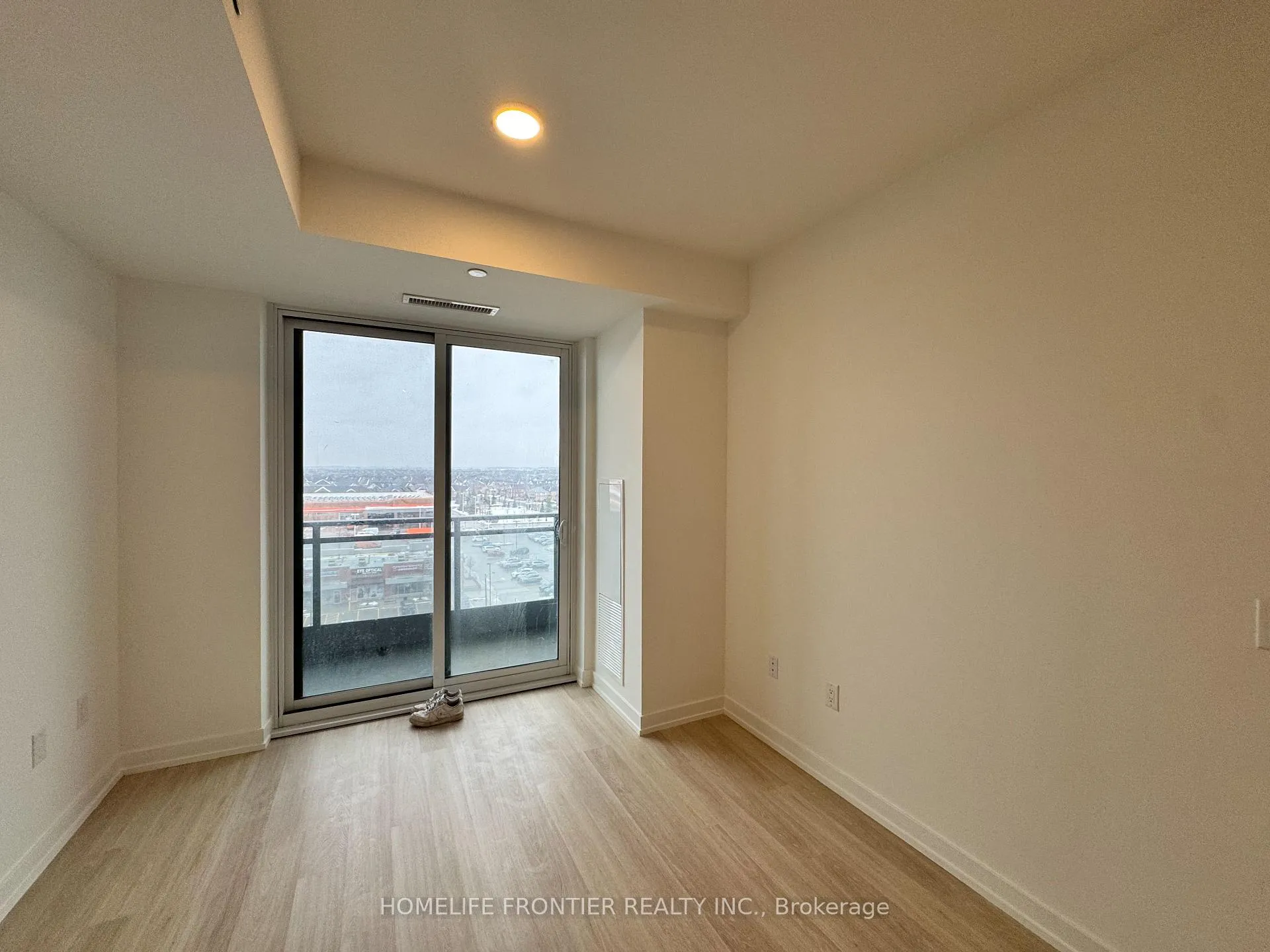 Photo 2 of Unit 805, 9763 Markham Road, Markham, Greensborough — HOMEH