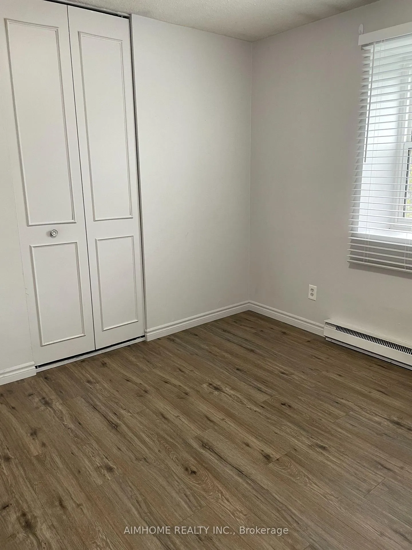 Photo 12 of Unit 4, 113 Westmount Road N, Waterloo — HOMEH
