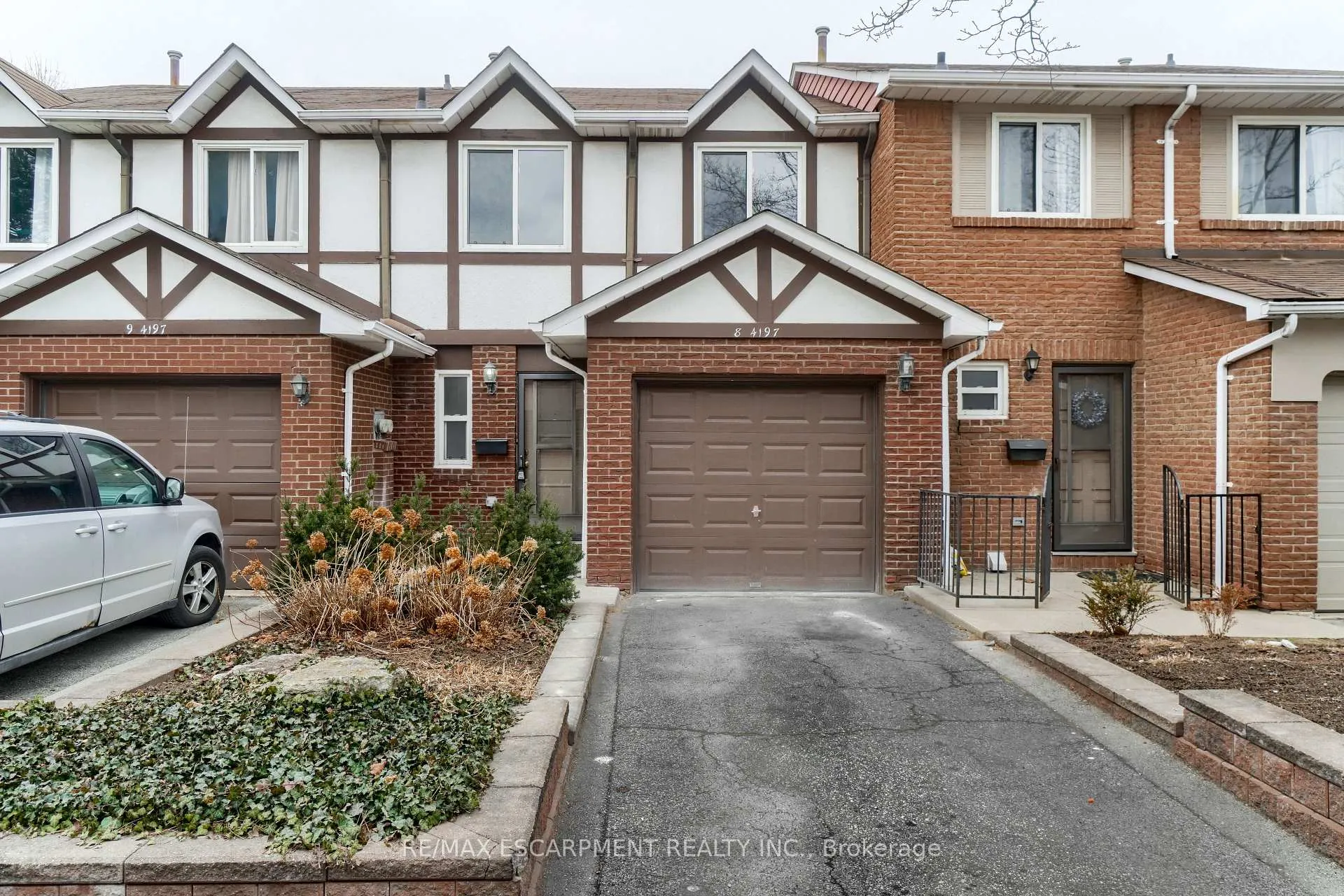 Photo 1 of Unit 8, 4197 Longmoor Drive, Burlington, Shoreacres — HOMEH