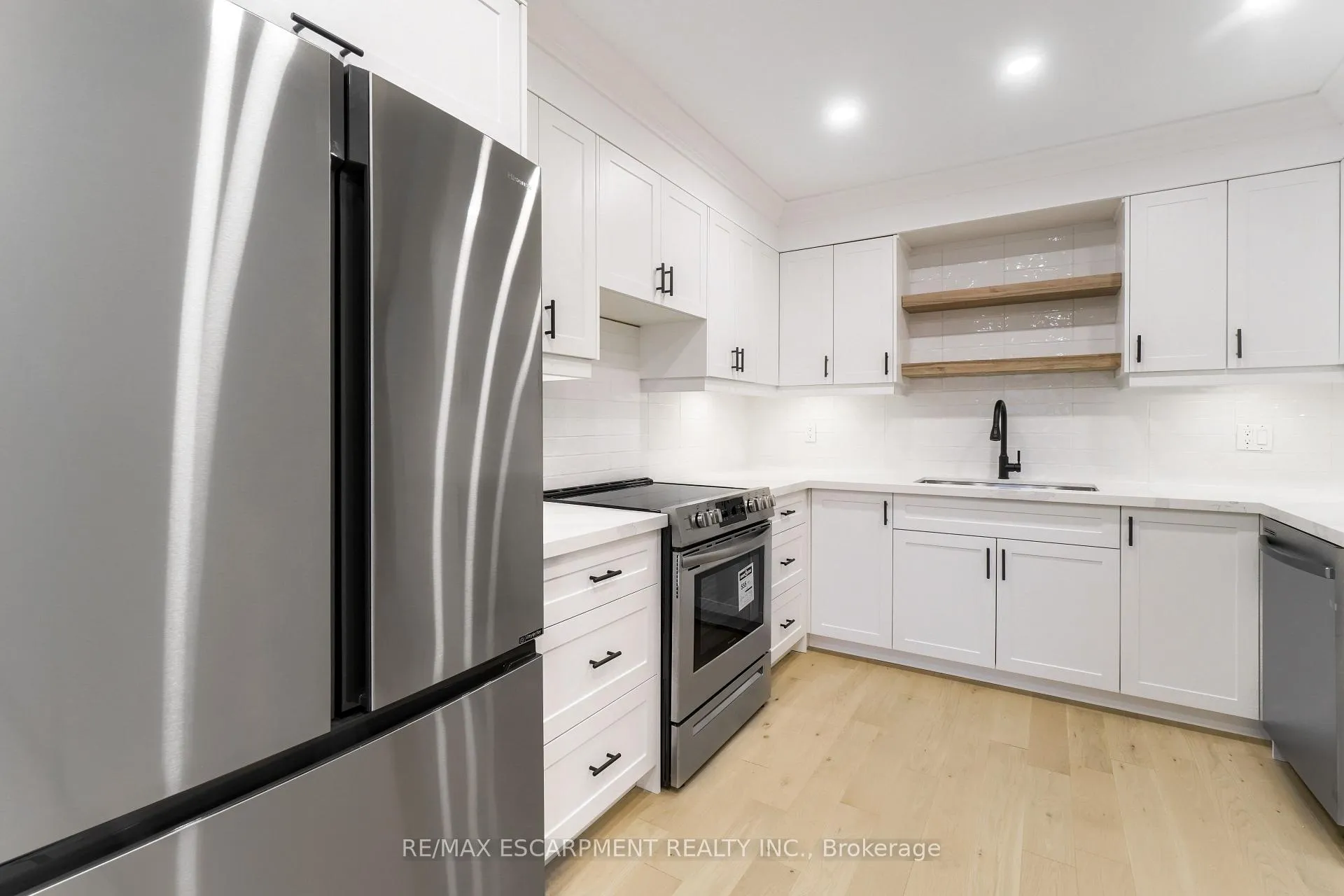 Photo 15 of Unit 8, 4197 Longmoor Drive, Burlington, Shoreacres — HOMEH