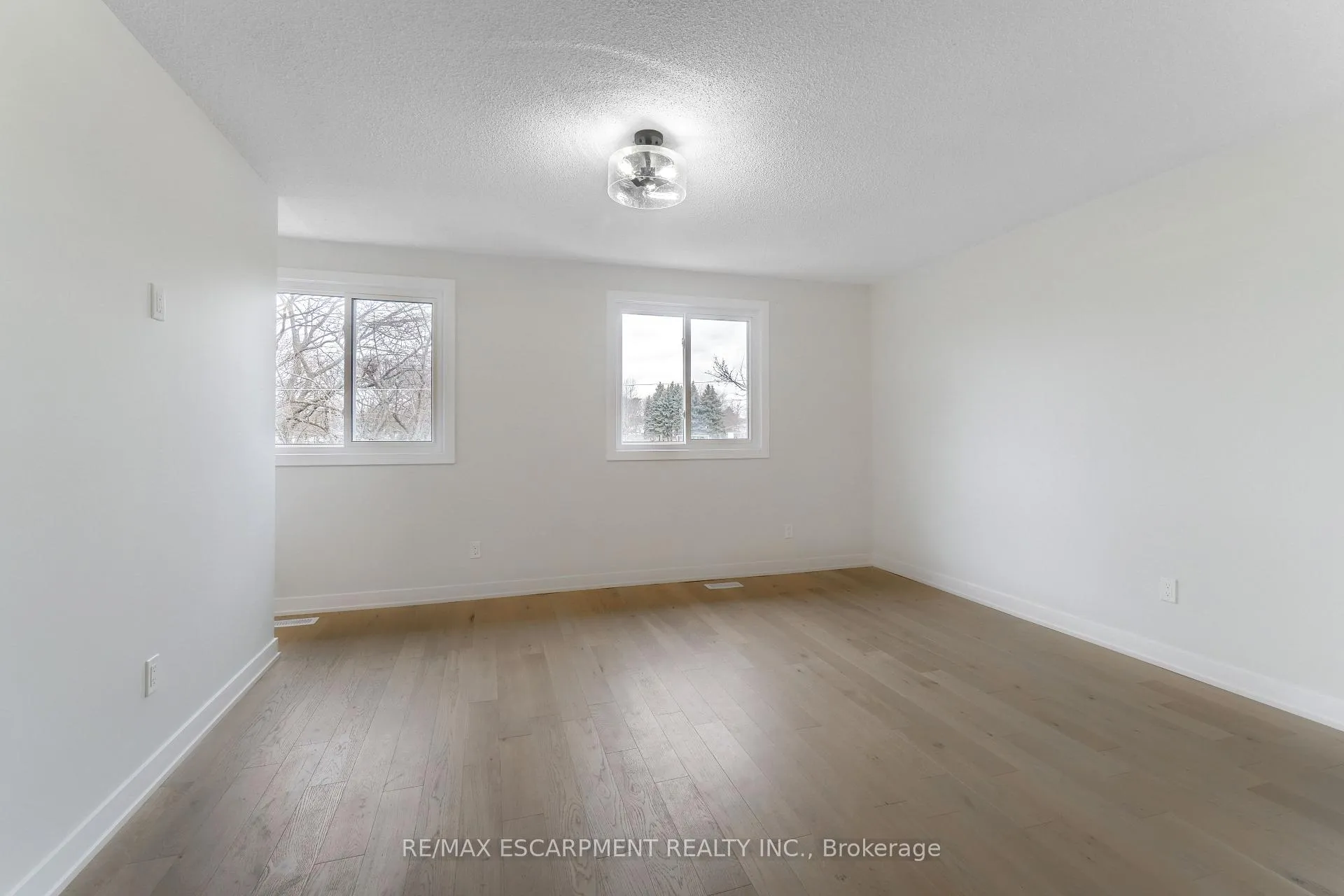 Photo 22 of Unit 8, 4197 Longmoor Drive, Burlington, Shoreacres — HOMEH