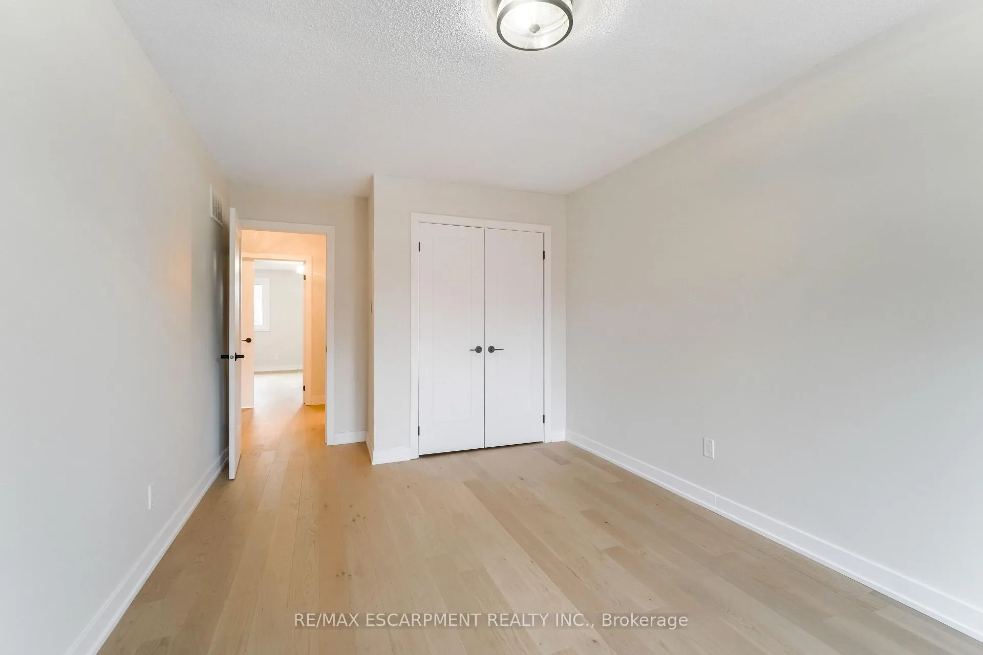 Photo 29 of Unit 8, 4197 Longmoor Drive, Burlington, Shoreacres — HOMEH