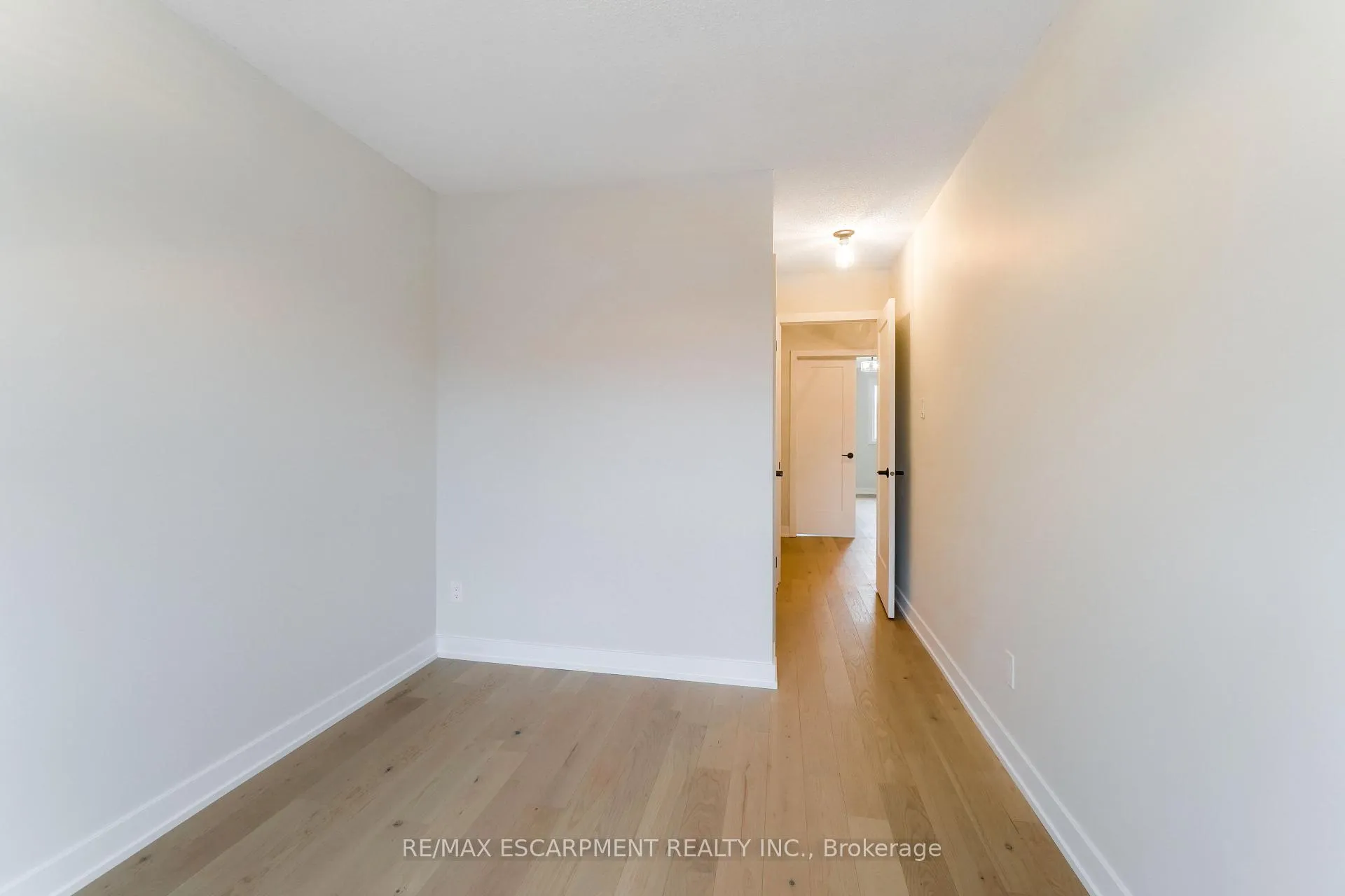 Photo 31 of Unit 8, 4197 Longmoor Drive, Burlington, Shoreacres — HOMEH