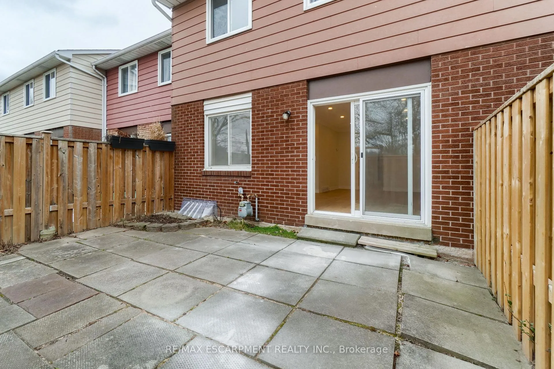 Photo 35 of Unit 8, 4197 Longmoor Drive, Burlington, Shoreacres — HOMEH