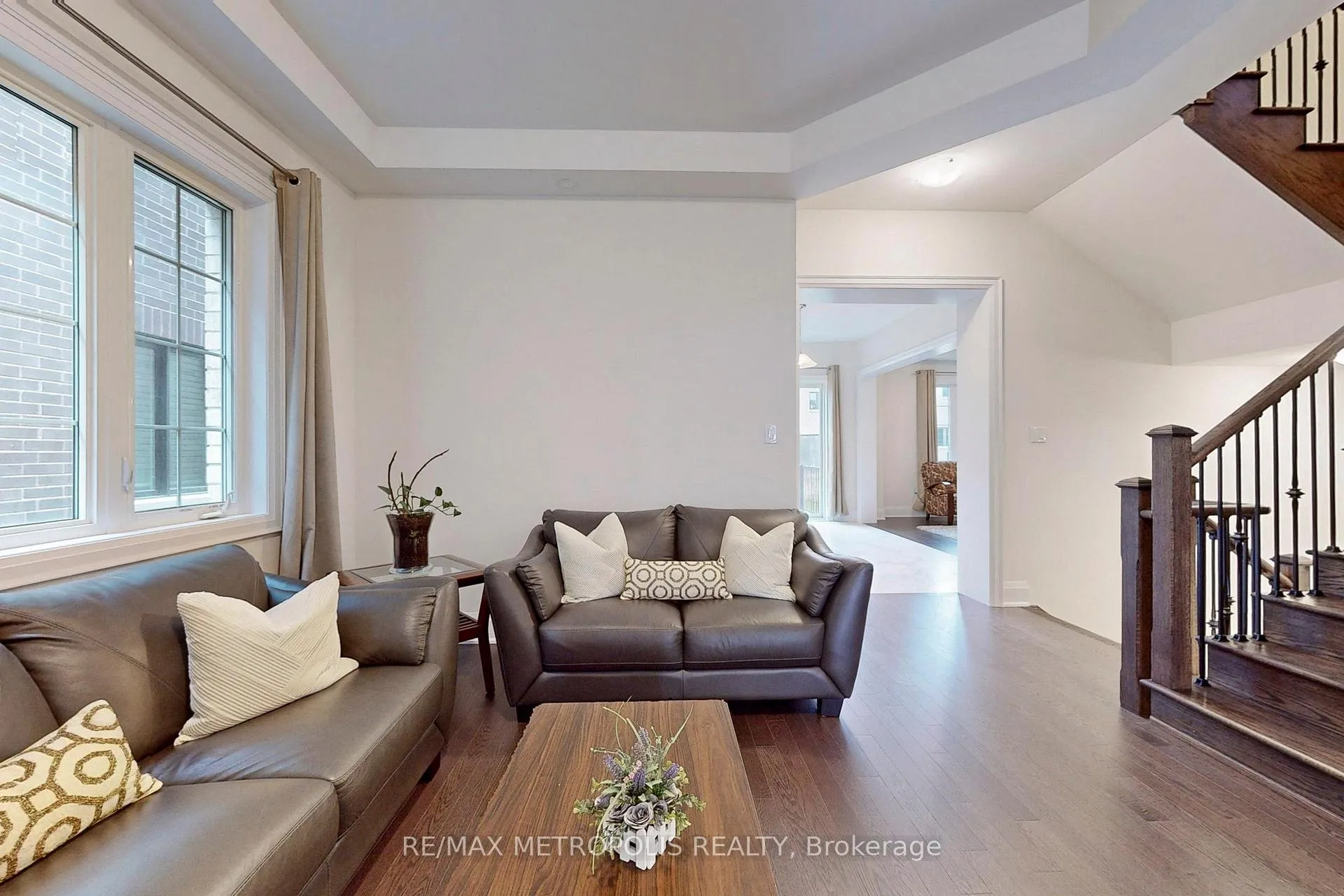 Photo 4 of 100 Ballantyne Boulevard, Vaughan, Vellore Village — HOMEH