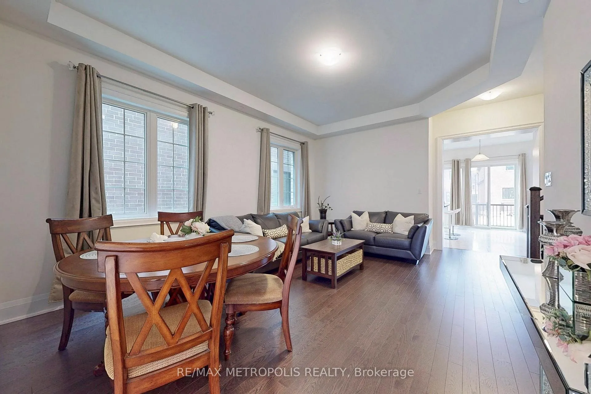 Photo 5 of 100 Ballantyne Boulevard, Vaughan, Vellore Village — HOMEH