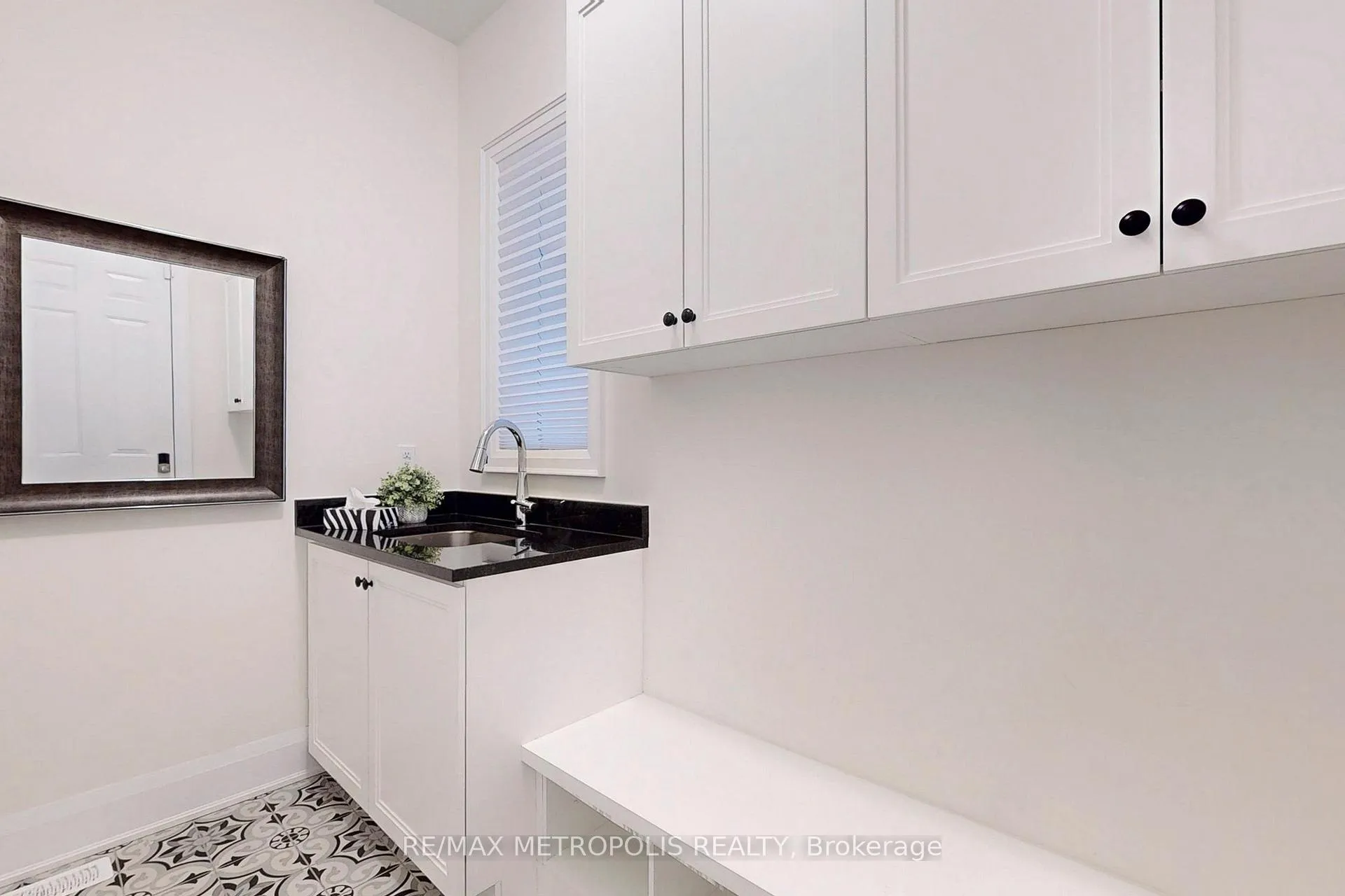 Photo 14 of 100 Ballantyne Boulevard, Vaughan, Vellore Village — HOMEH