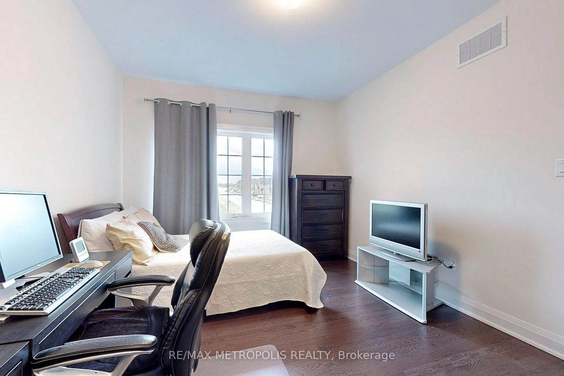 Photo 28 of 100 Ballantyne Boulevard, Vaughan, Vellore Village — HOMEH