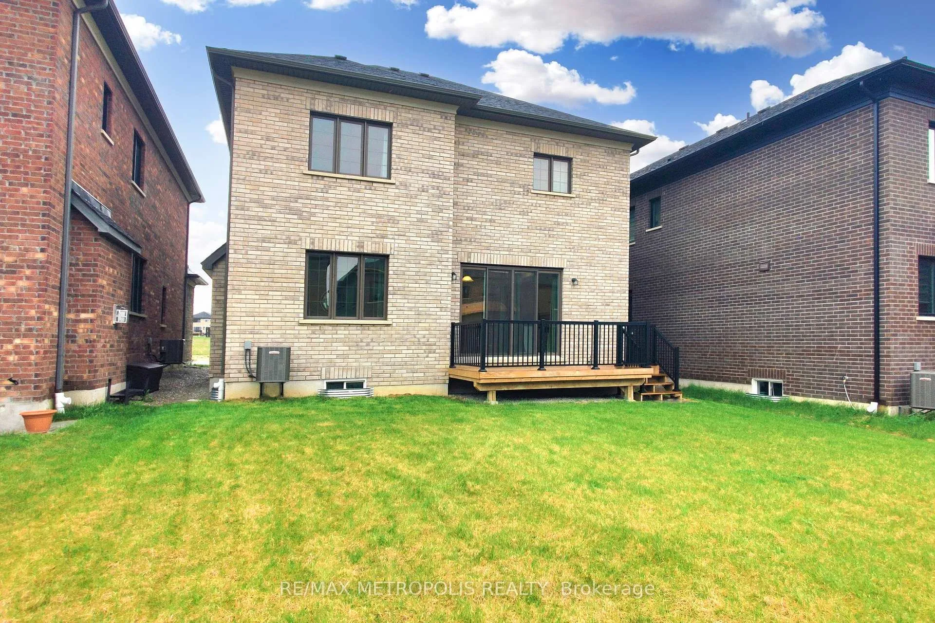 Photo 38 of 100 Ballantyne Boulevard, Vaughan, Vellore Village — HOMEH