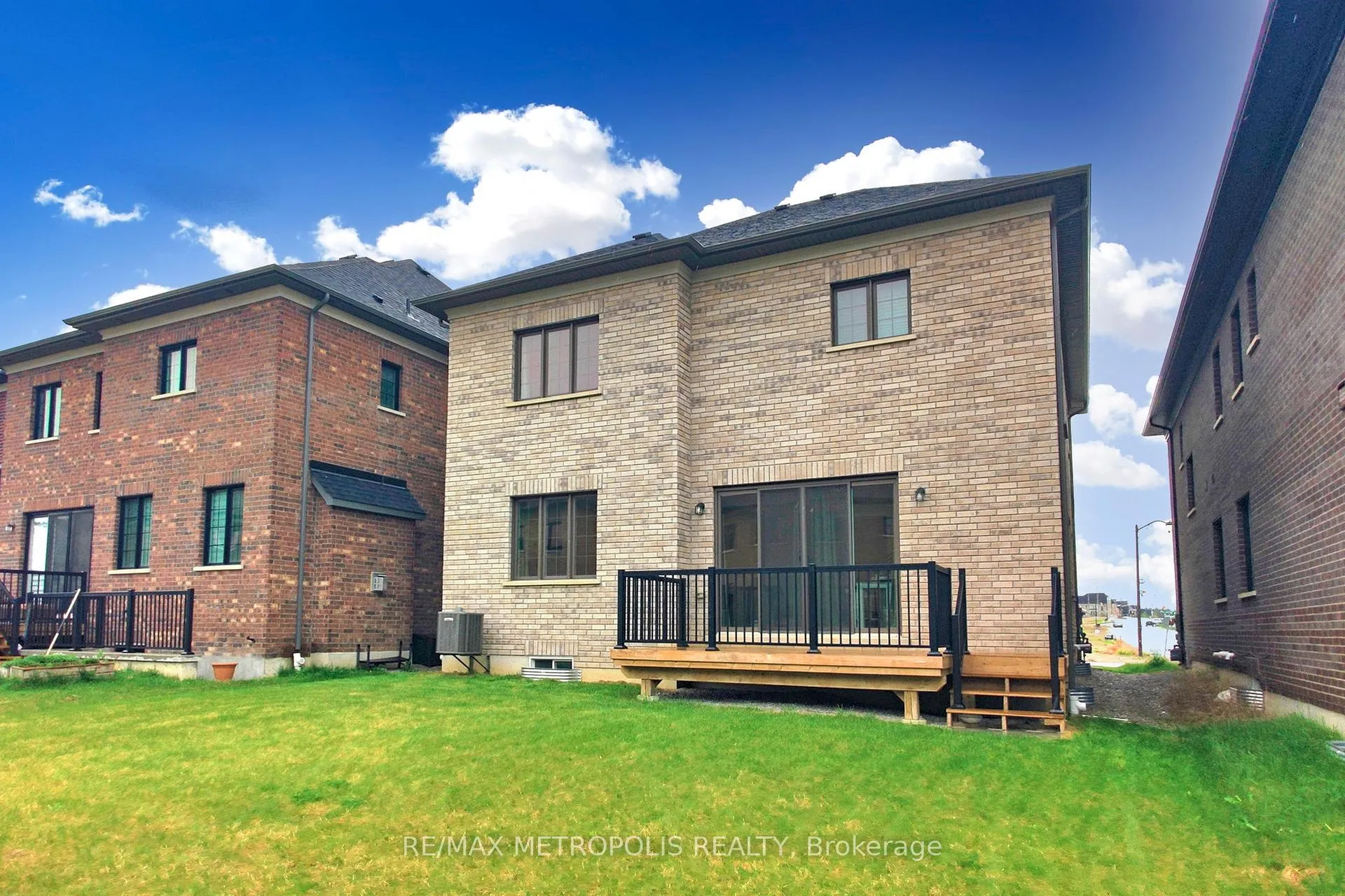 Photo 39 of 100 Ballantyne Boulevard, Vaughan, Vellore Village — HOMEH