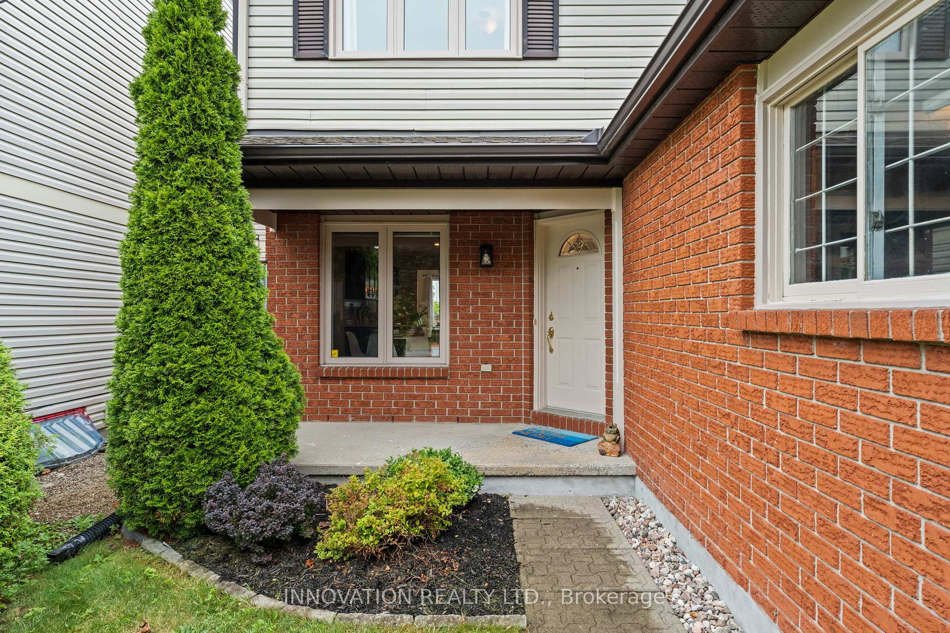 Photo 3 of 47 Saddle Crescent, Ottawa, Hunt Club Park — HOMEH