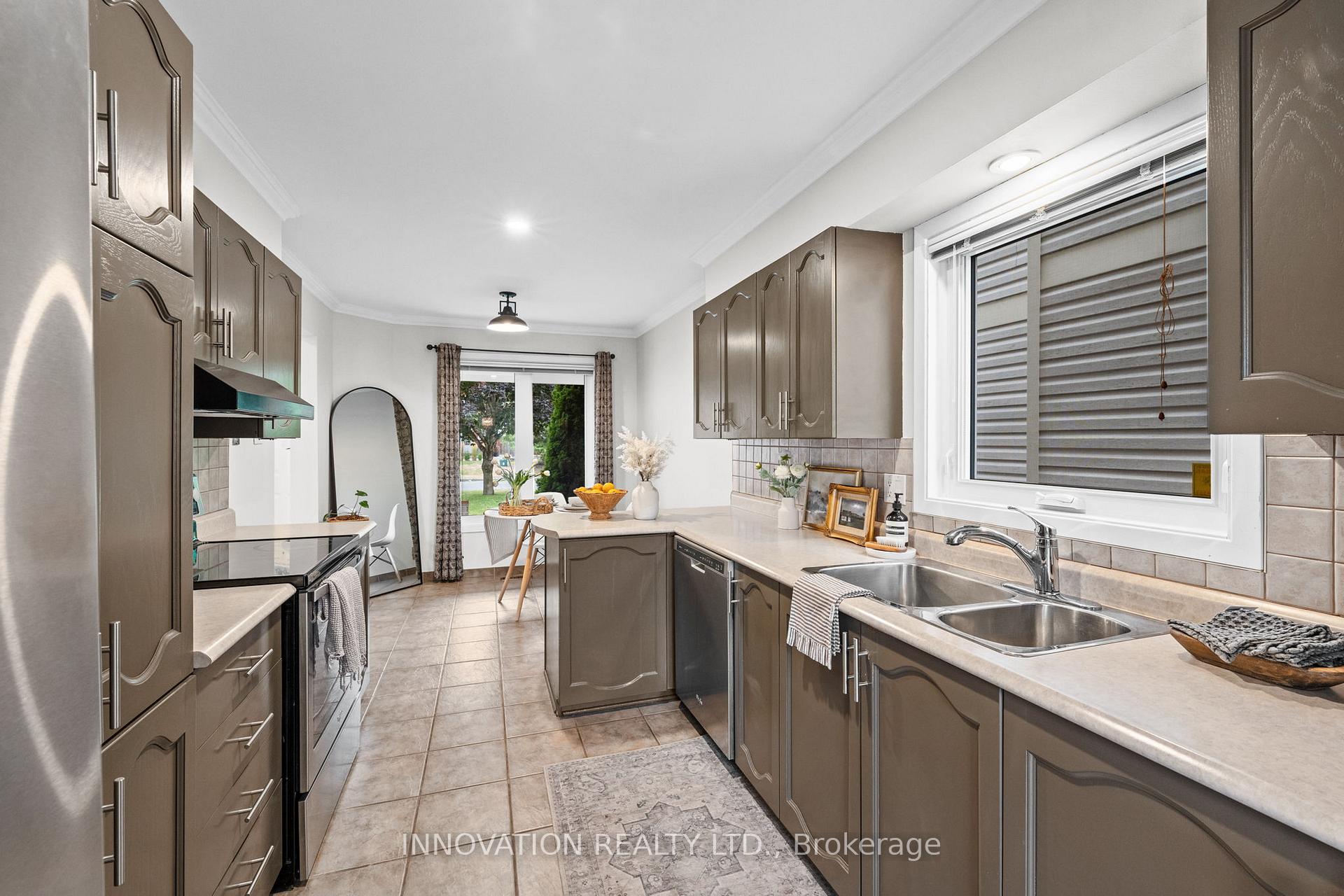Photo 14 of 47 Saddle Crescent, Ottawa, Hunt Club Park — HOMEH