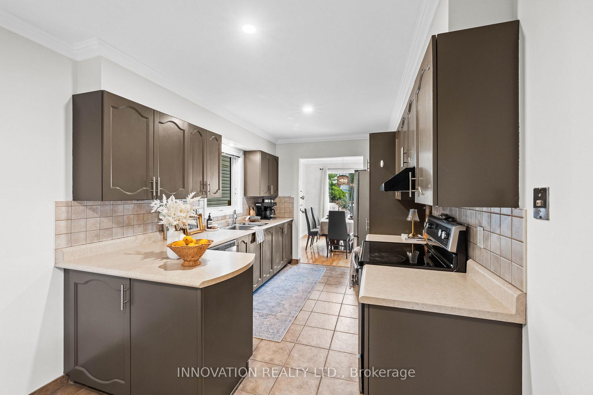 Photo 15 of 47 Saddle Crescent, Ottawa, Hunt Club Park — HOMEH