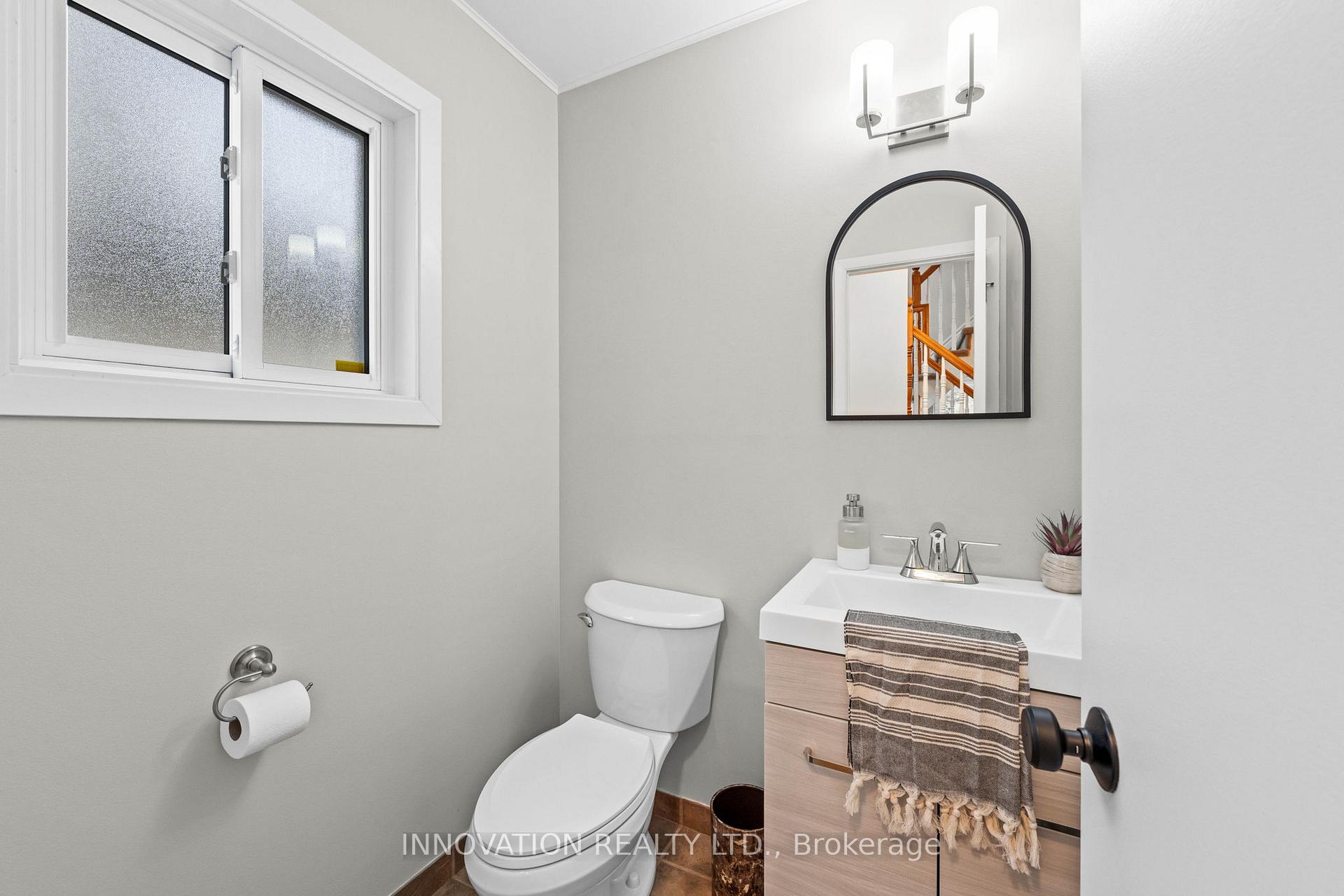 Photo 19 of 47 Saddle Crescent, Ottawa, Hunt Club Park — HOMEH