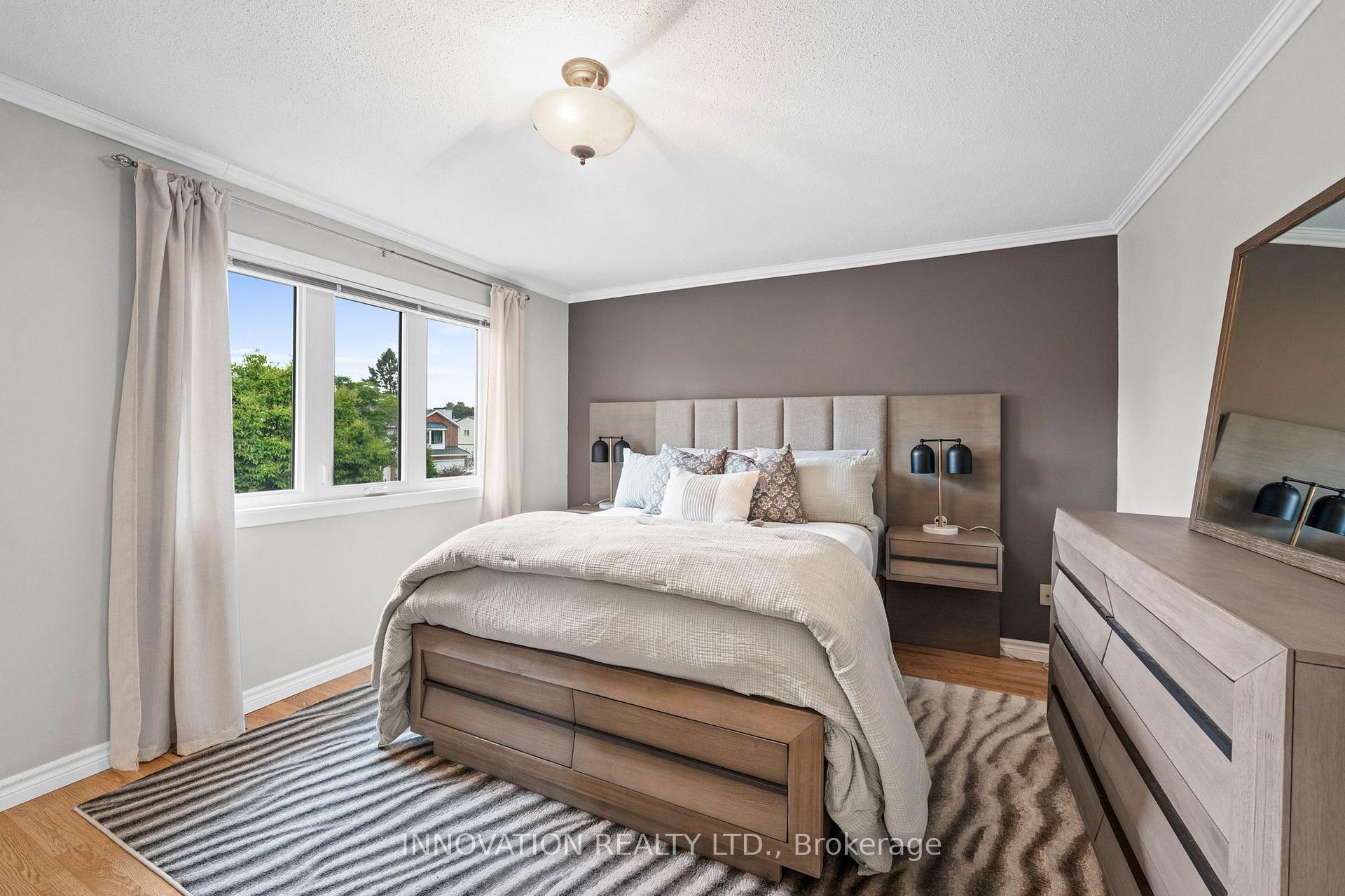 Photo 21 of 47 Saddle Crescent, Ottawa, Hunt Club Park — HOMEH