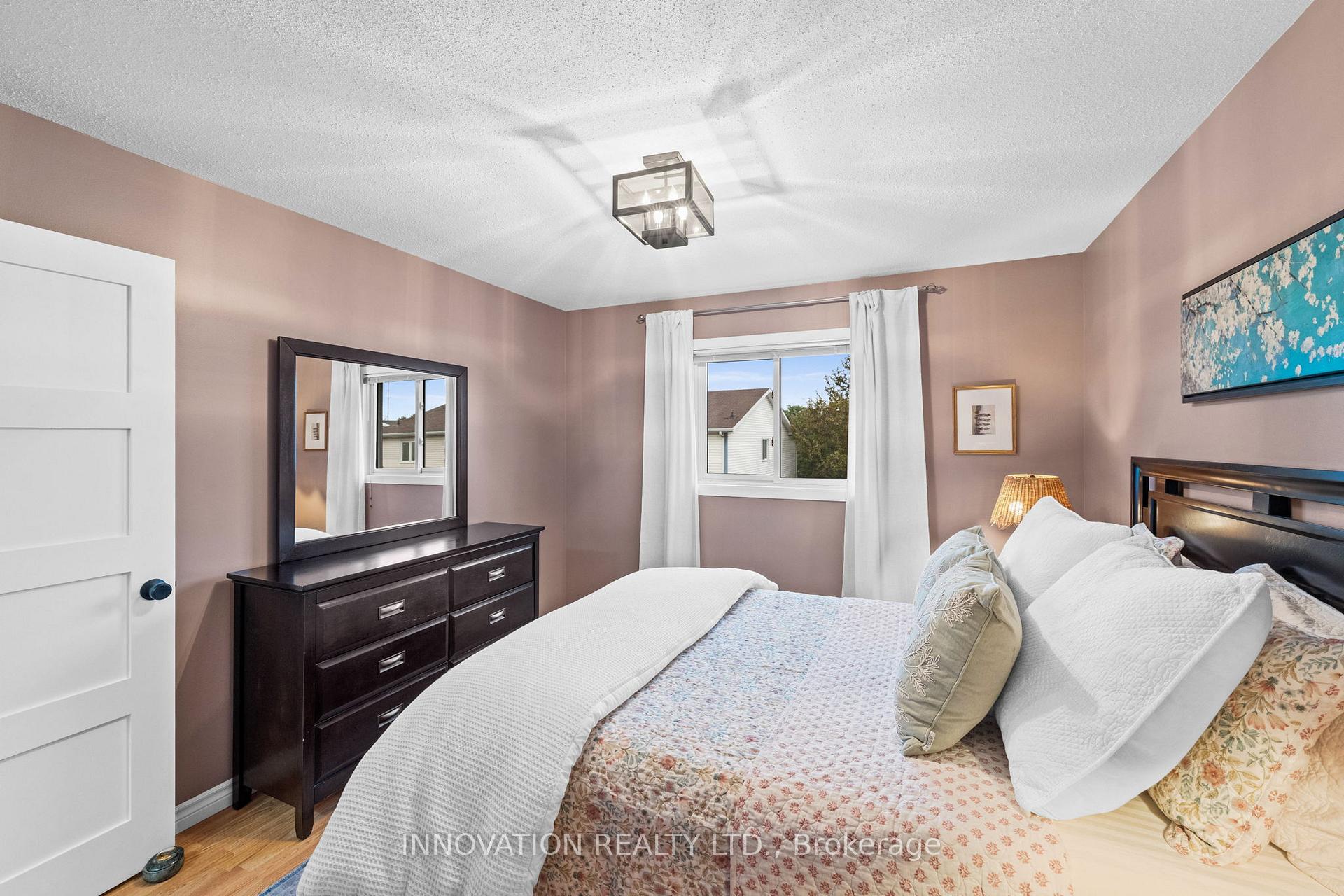 Photo 29 of 47 Saddle Crescent, Ottawa, Hunt Club Park — HOMEH