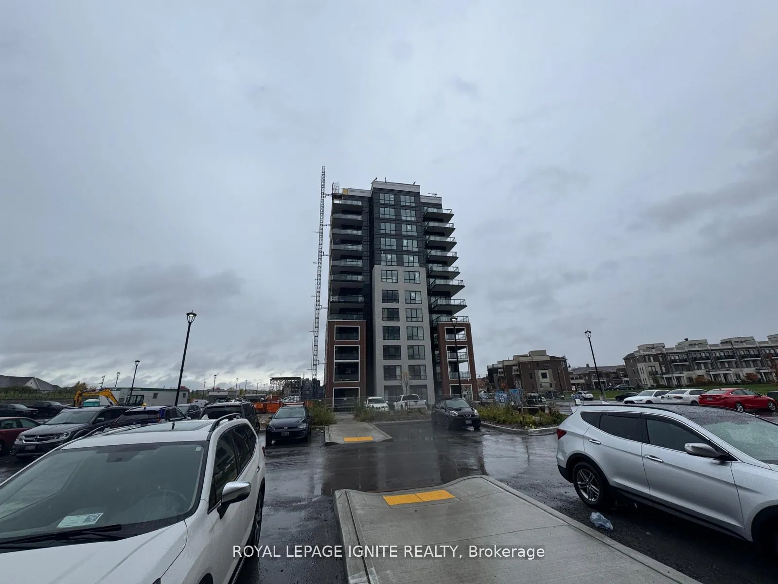 Photo 4 of Unit 221, 51 Clarington Boulevard, Clarington, Bowmanville — HOMEH