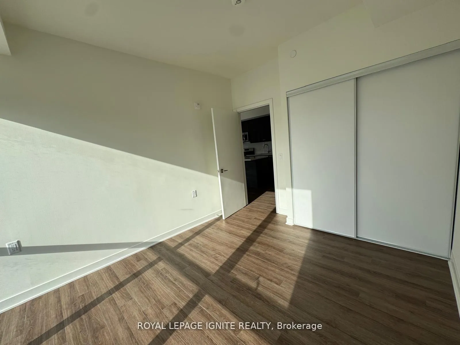 Photo 5 of Unit 221, 51 Clarington Boulevard, Clarington, Bowmanville — HOMEH