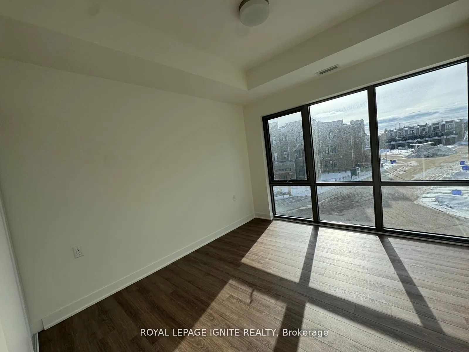 Photo 6 of Unit 221, 51 Clarington Boulevard, Clarington, Bowmanville — HOMEH
