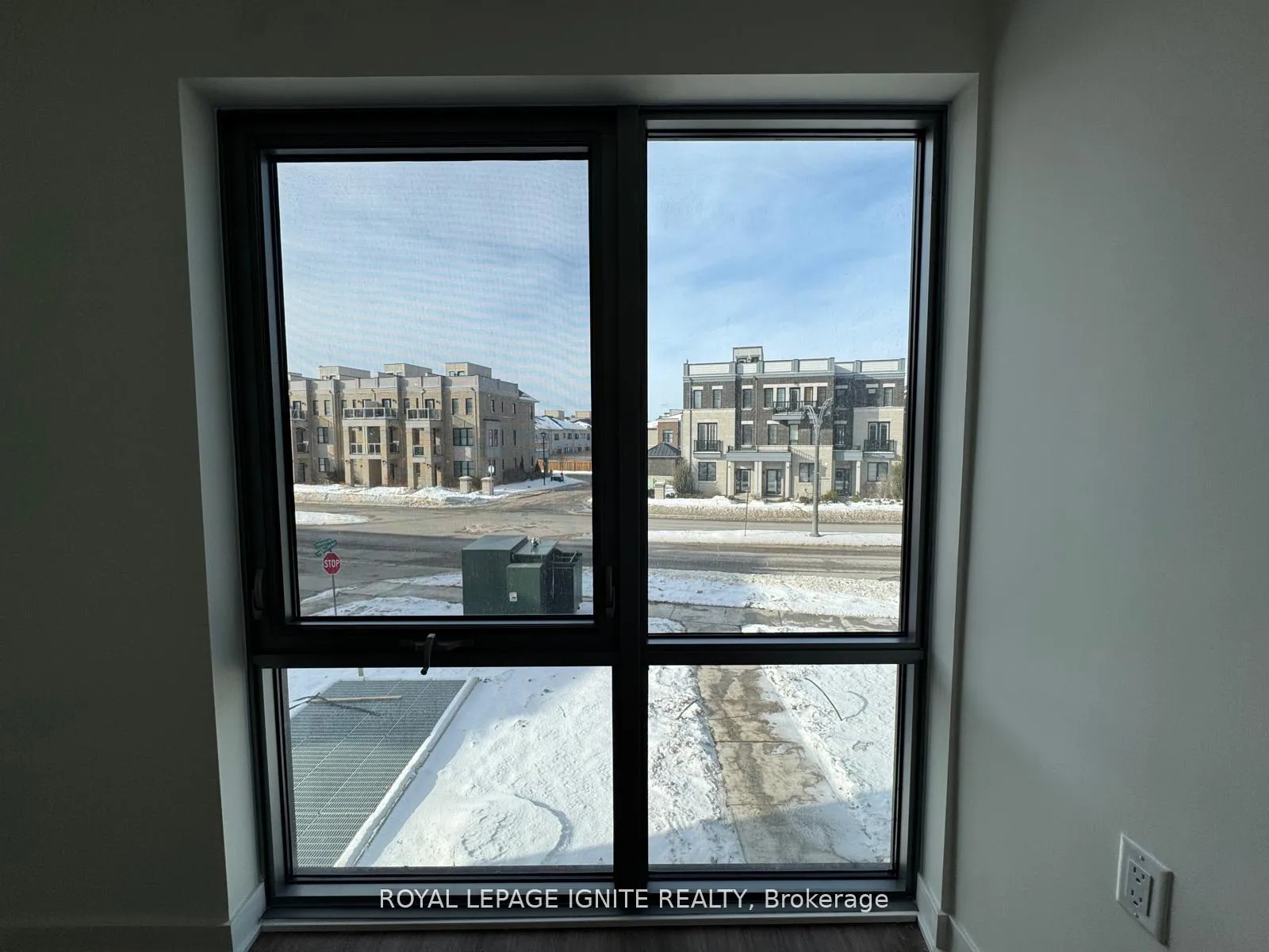 Photo 8 of Unit 221, 51 Clarington Boulevard, Clarington, Bowmanville — HOMEH
