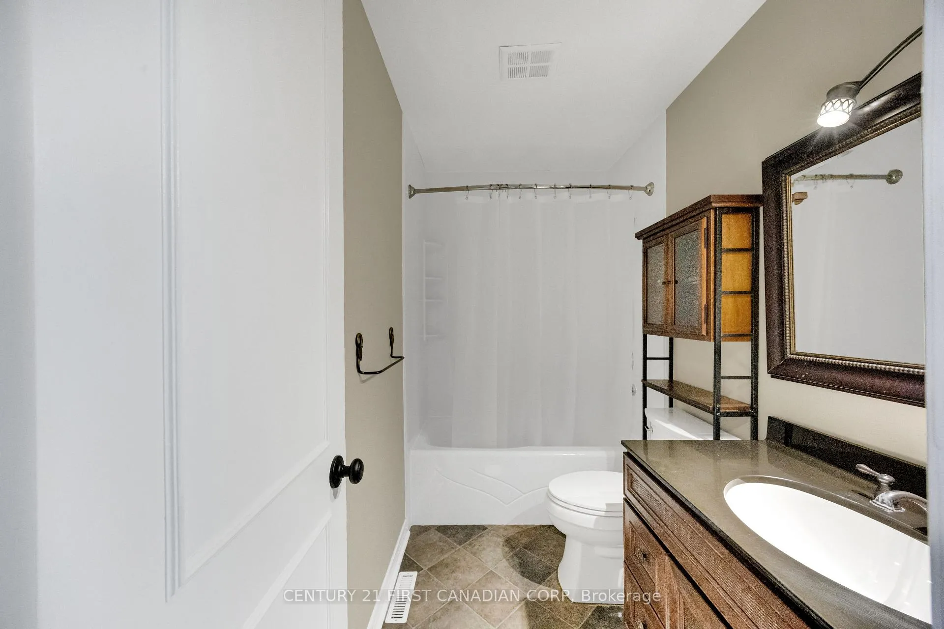 Photo 31 of Unit 3, 703 Windermere Road, London, North G — HOMEH