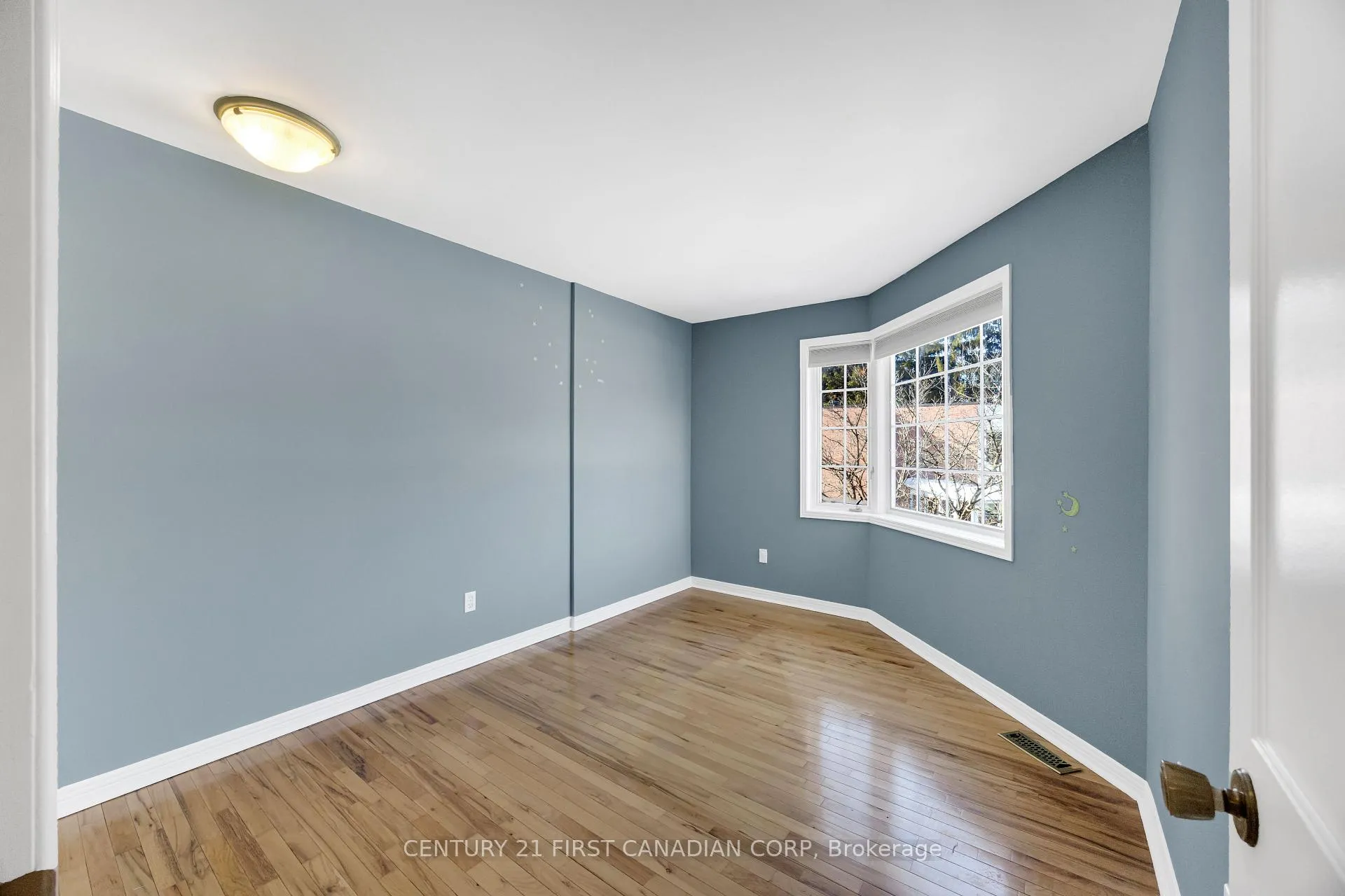 Photo 35 of Unit 3, 703 Windermere Road, London, North G — HOMEH