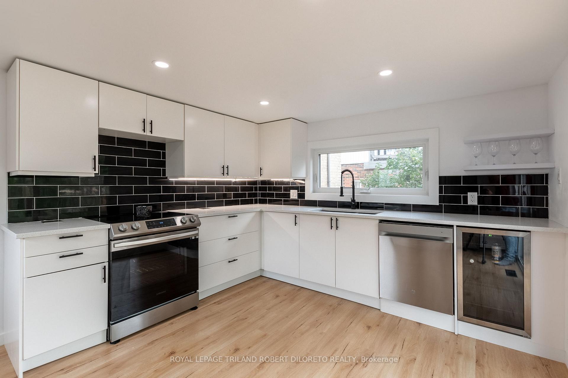 Photo 14 of 198 Main Street, Lucan Biddulph, Lucan — HOMEH